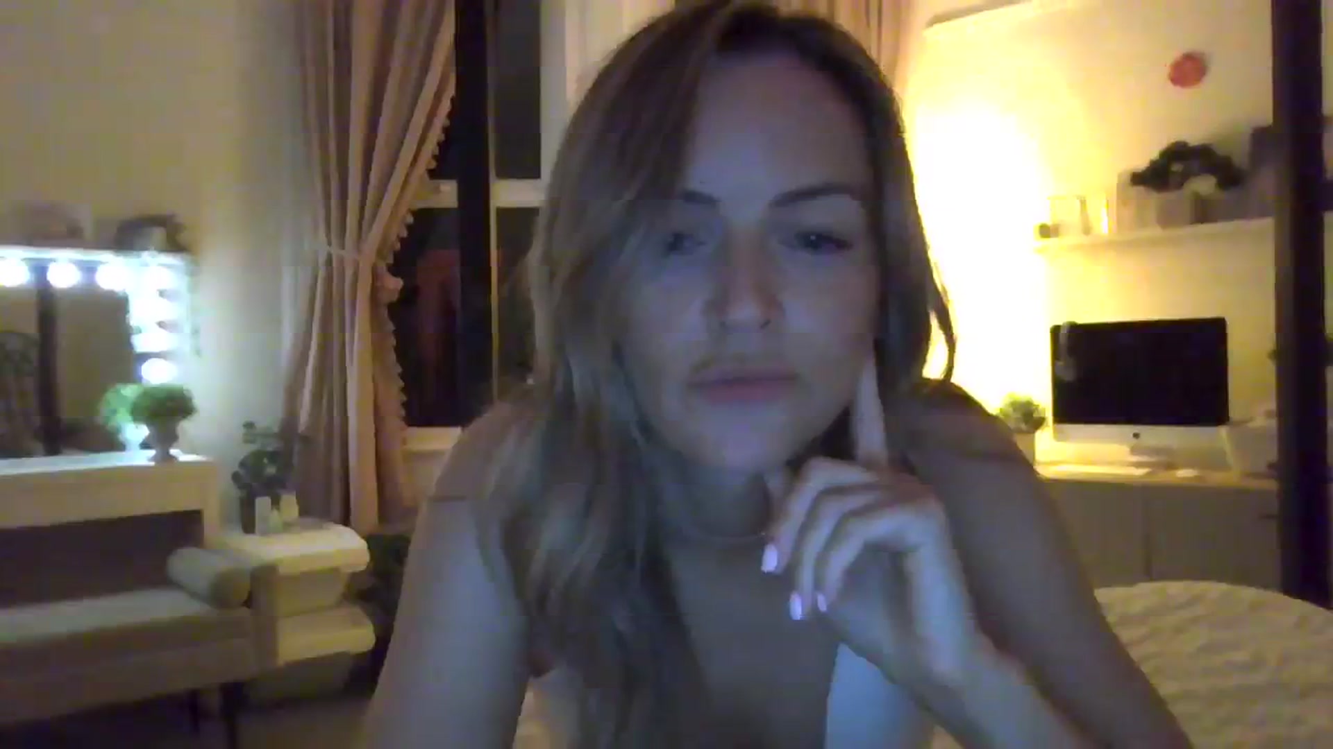 Gallery image thumbnail from Courtney's myfreecams stream on, 10/22/2023, 22:41 image 10 of 20