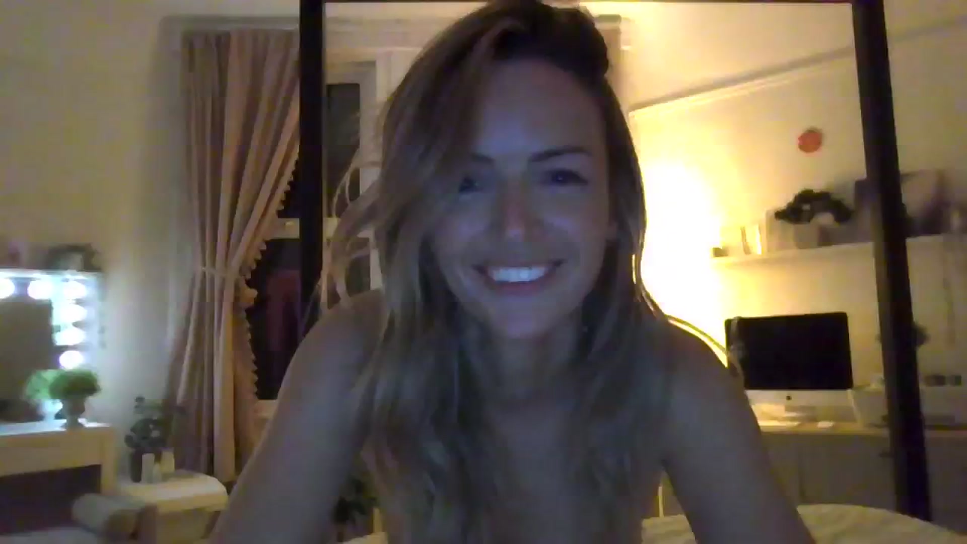 Gallery image thumbnail from Courtney's myfreecams stream on, 10/22/2023, 22:41 image 2 of 20