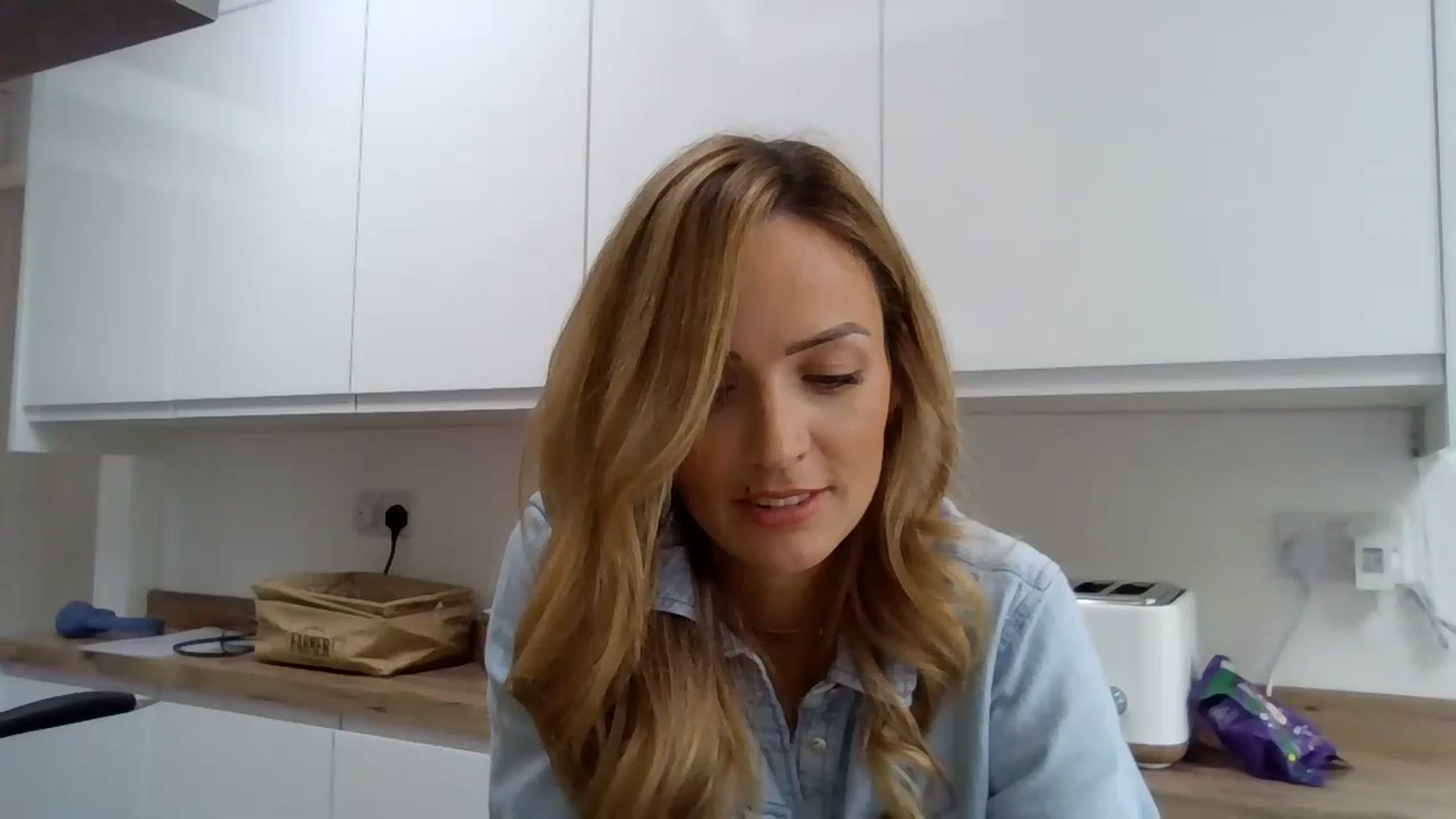 Gallery image thumbnail from Courtney's myfreecams stream on, 11/01/2023, 10:12 image 18 of 20