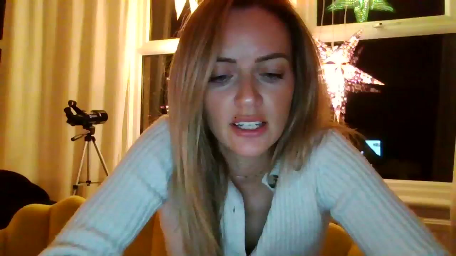 Gallery image thumbnail from Courtney's myfreecams stream on, 11/06/2023, 17:44 image 5 of 20