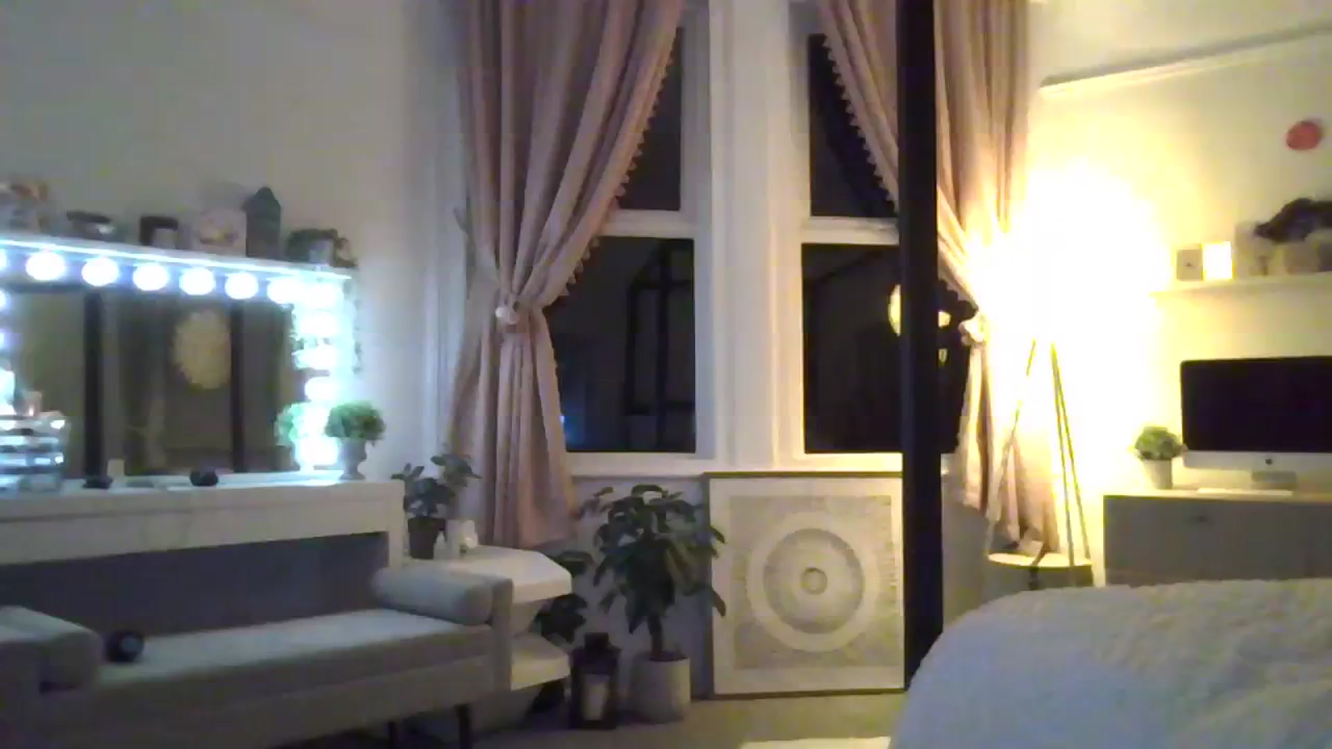 Gallery image thumbnail from Courtney's myfreecams stream on, 11/06/2023, 20:43 image 7 of 20