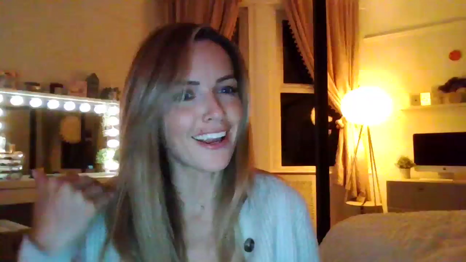 Gallery image thumbnail from Courtney's myfreecams stream on, 11/06/2023, 20:43 image 6 of 20