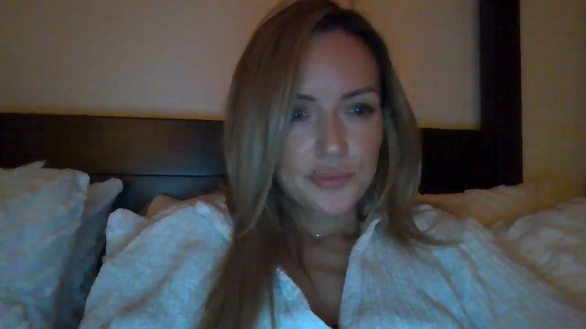 Gallery image thumbnail from Courtney's myfreecams stream on, 11/08/2023, 02:16 image 14 of 20