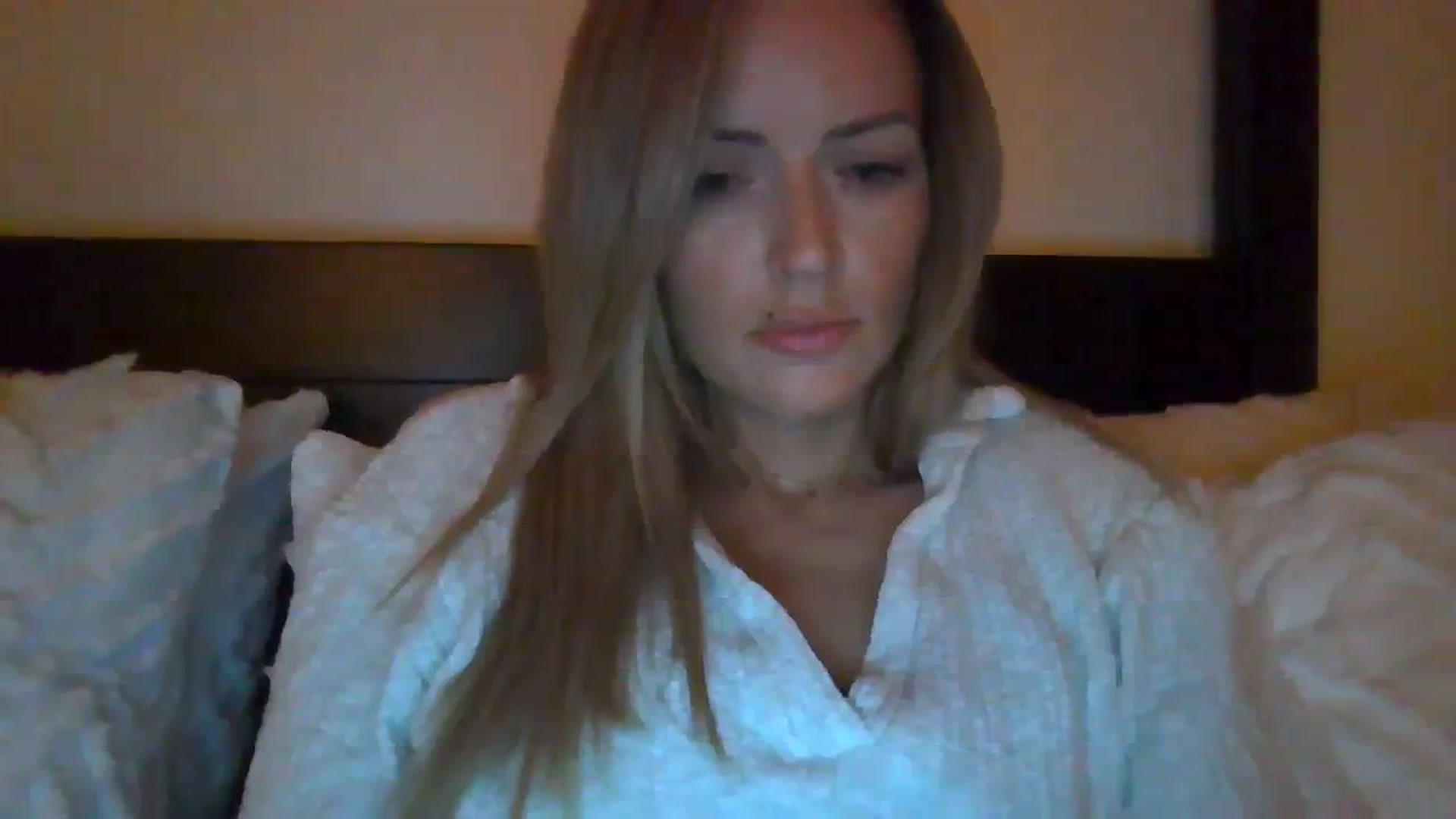 Gallery image thumbnail from Courtney's myfreecams stream on, 11/08/2023, 02:16 image 7 of 20