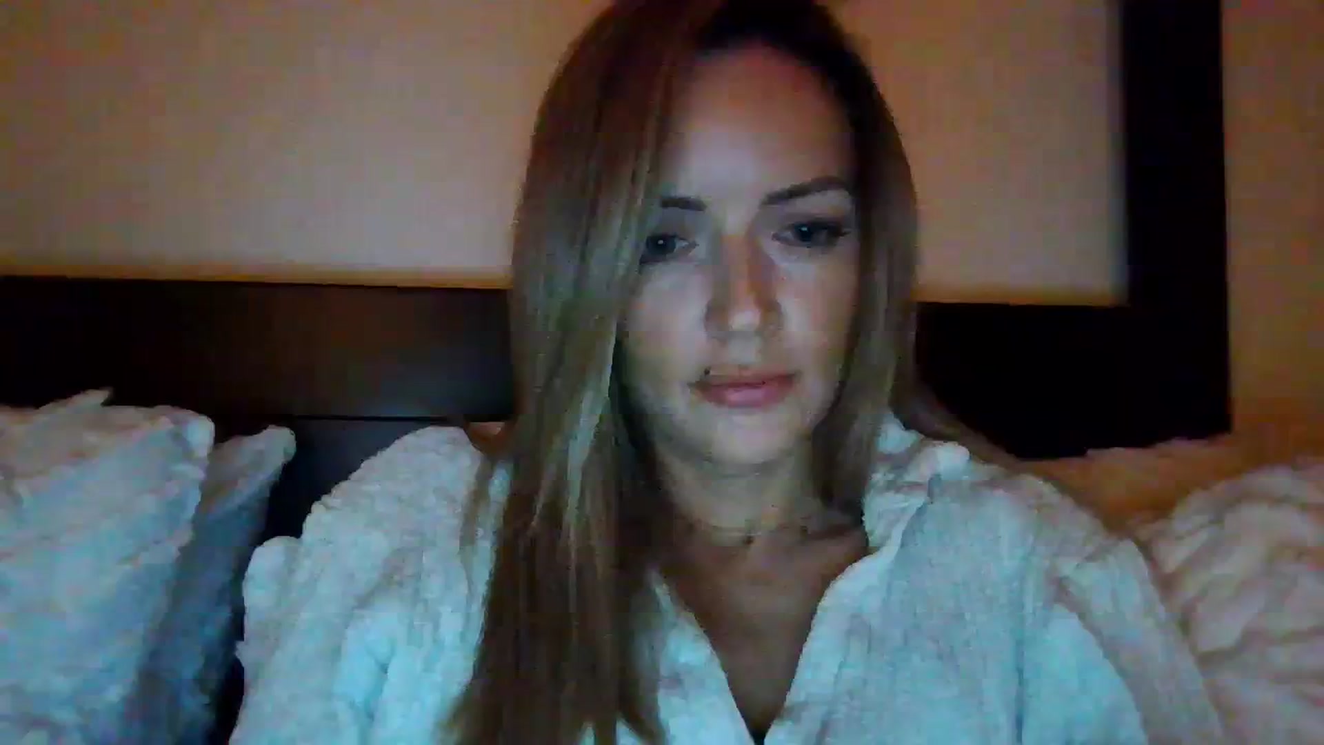 Gallery image thumbnail from Courtney's myfreecams stream on, 11/08/2023, 02:16 image 1 of 20