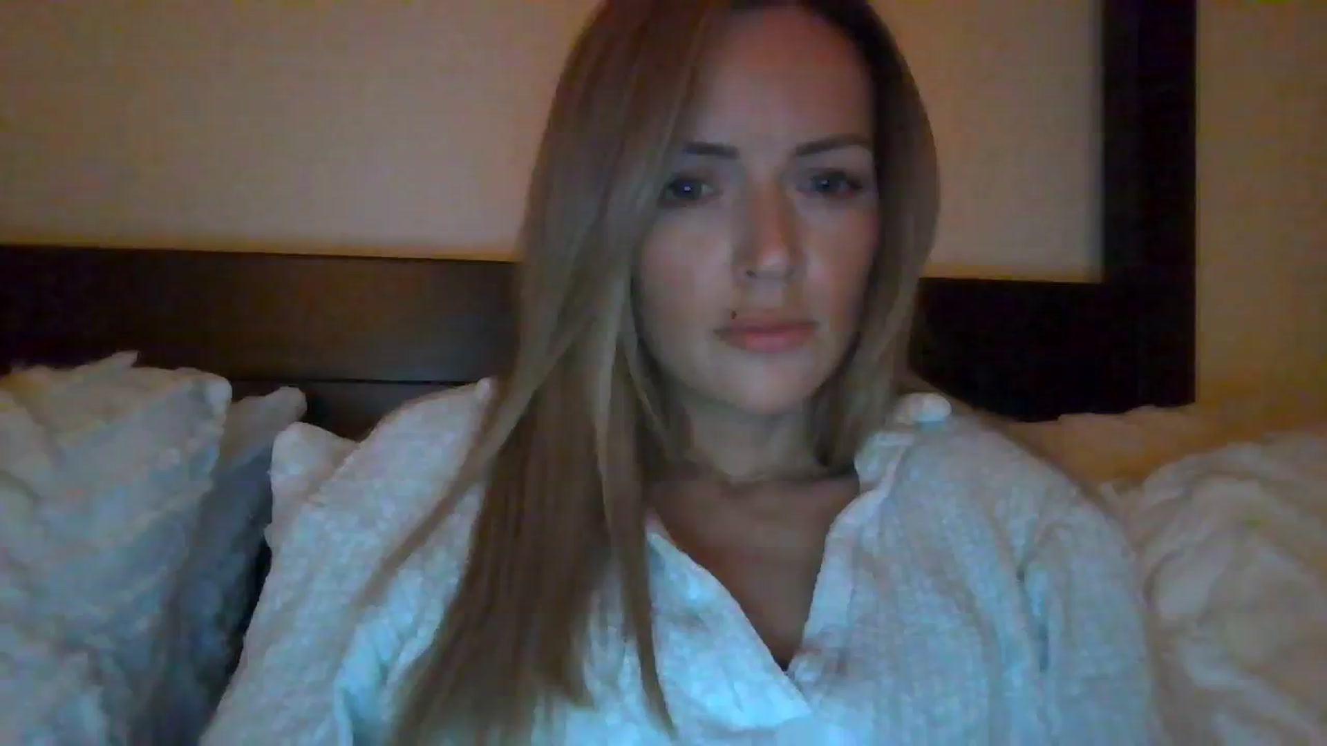 Gallery image thumbnail from Courtney's myfreecams stream on, 11/08/2023, 02:16 image 6 of 20