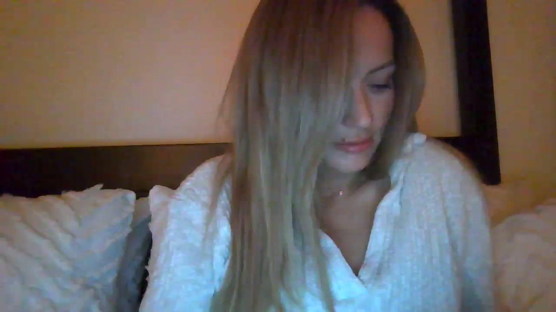 Gallery image thumbnail from Courtney's myfreecams stream on, 11/08/2023, 02:16 image 5 of 20
