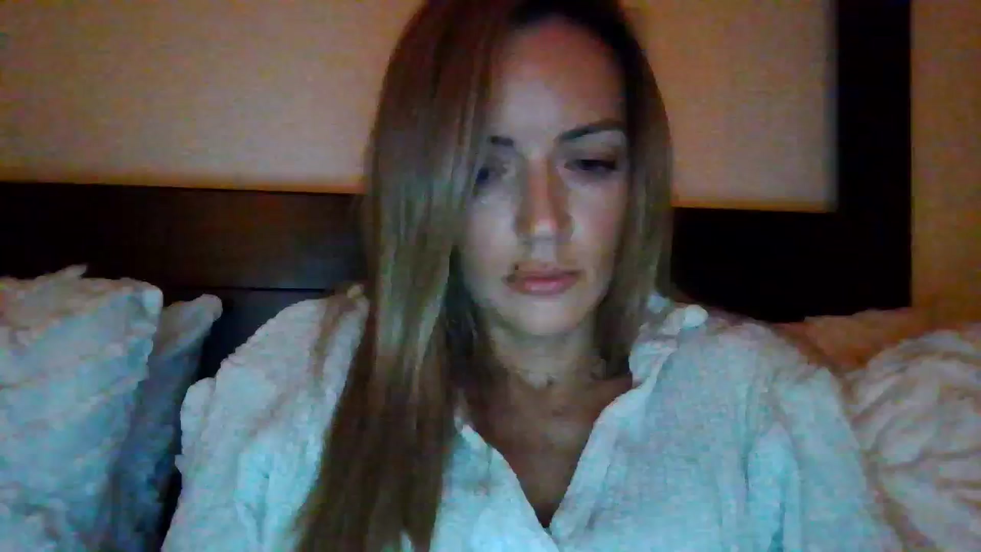 Gallery image thumbnail from Courtney's myfreecams stream on, 11/08/2023, 02:16 image 4 of 20