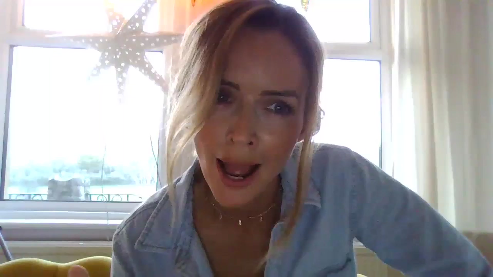 Gallery image thumbnail from Courtney's myfreecams stream on, 11/13/2023, 16:31 image 7 of 20