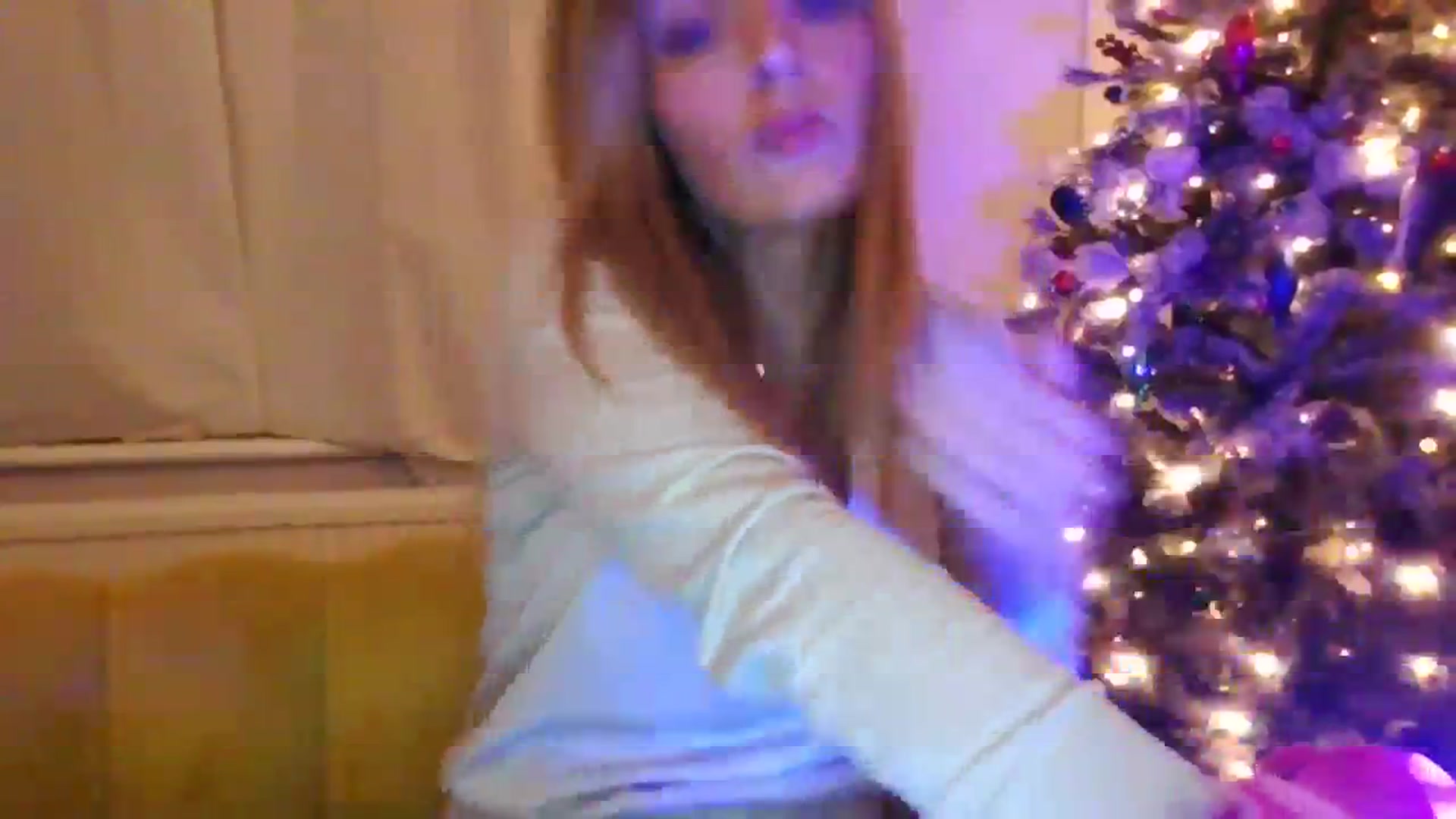 Gallery image thumbnail from Courtney's myfreecams stream on, 11/19/2023, 20:23 image 14 of 20