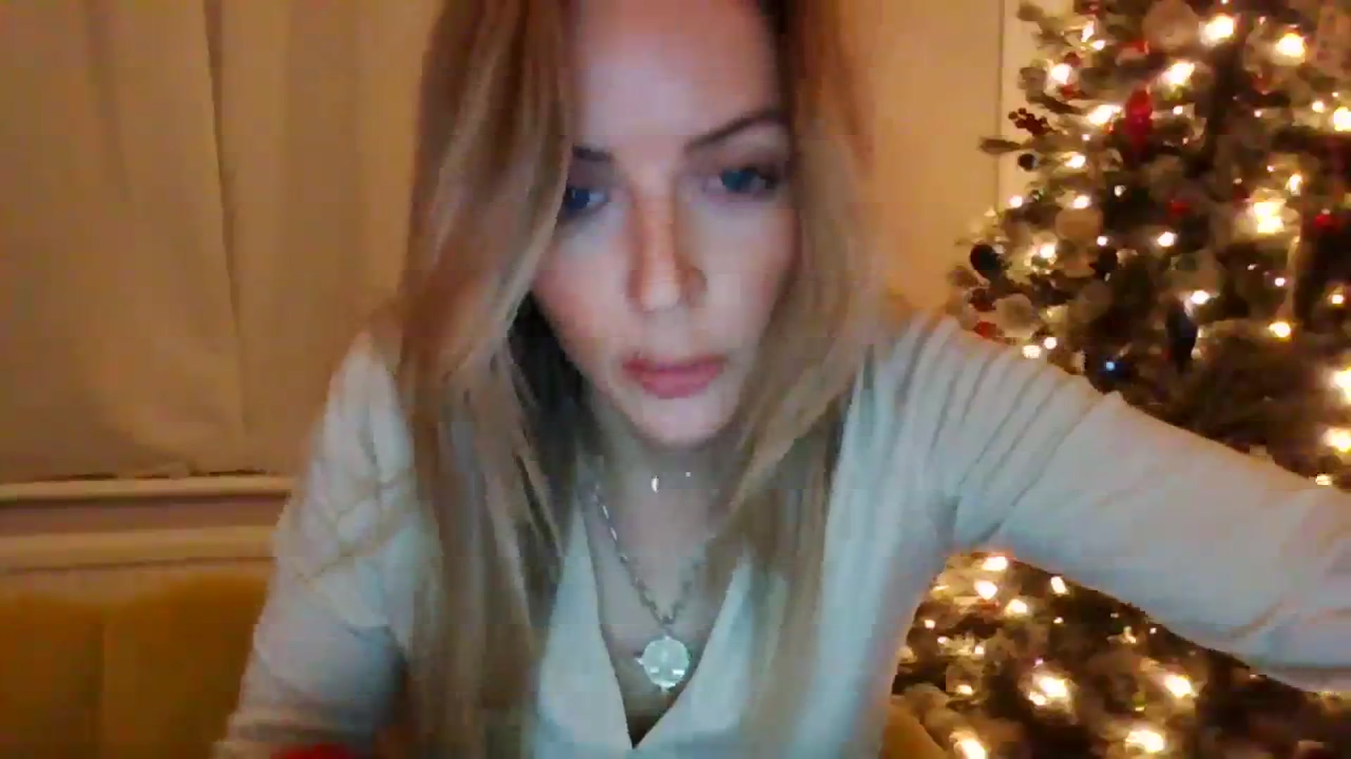 Gallery image thumbnail from Courtney's myfreecams stream on, 11/19/2023, 20:23 image 18 of 20