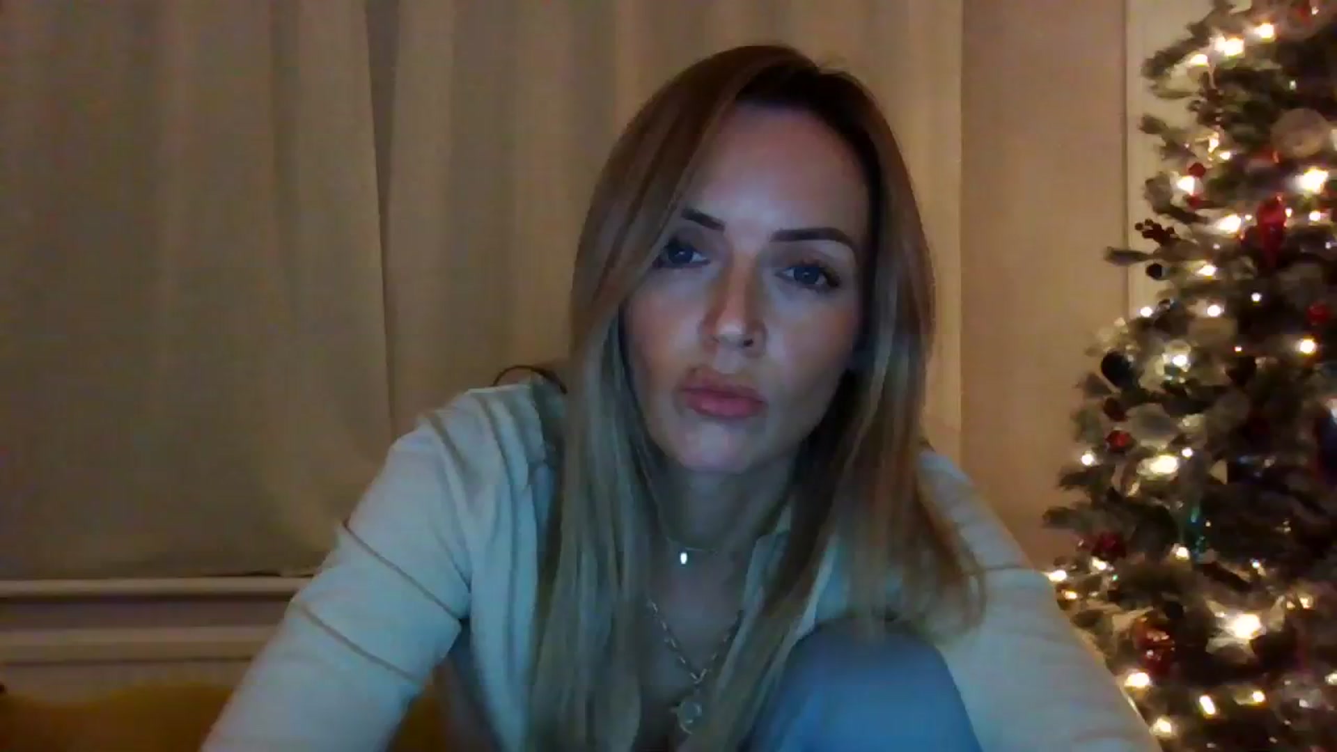 Gallery image thumbnail from Courtney's myfreecams stream on, 11/19/2023, 20:41 image 1 of 20