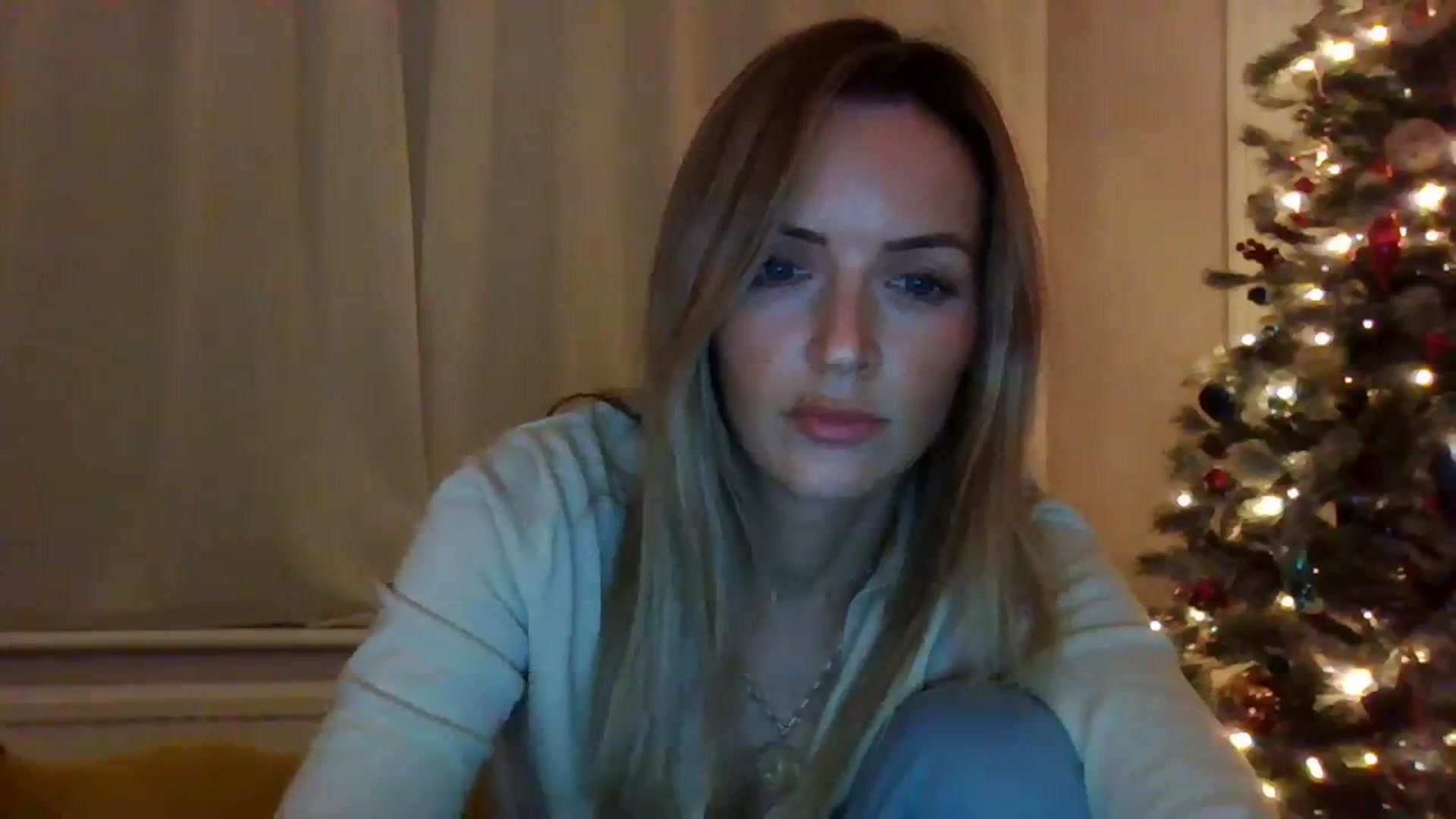 Gallery image thumbnail from Courtney's myfreecams stream on, 11/19/2023, 20:41 image 3 of 20