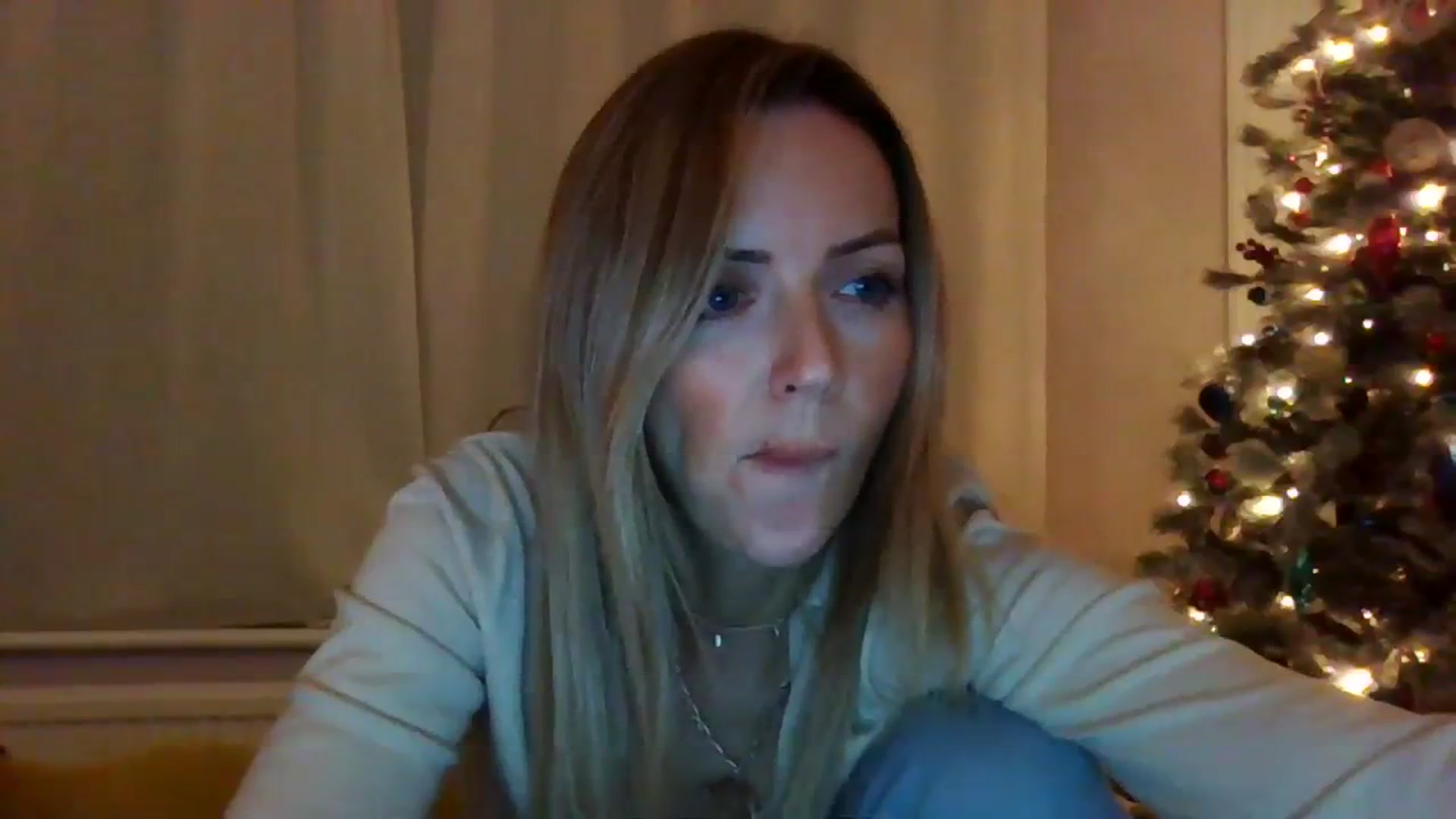 Gallery image thumbnail from Courtney's myfreecams stream on, 11/19/2023, 20:41 image 5 of 20