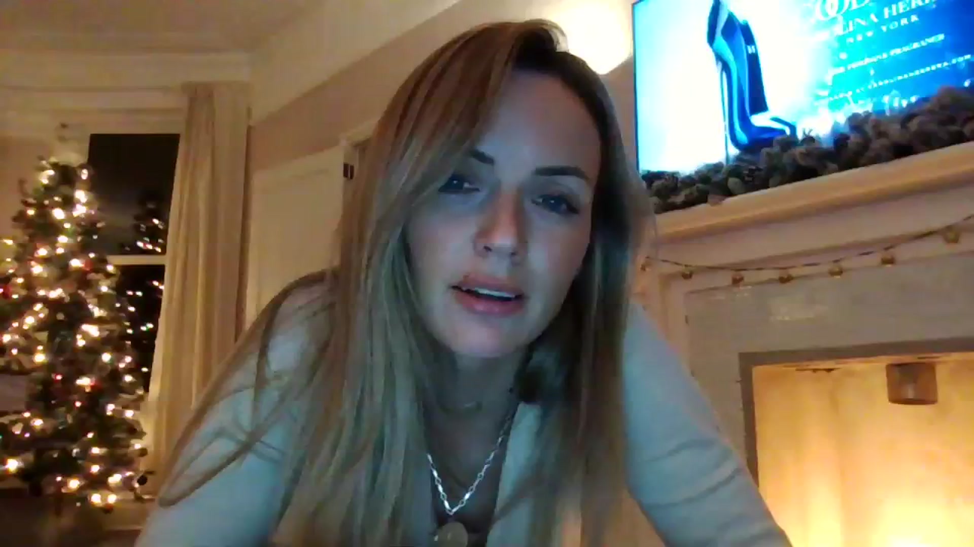 Gallery image thumbnail from Courtney's myfreecams stream on, 11/19/2023, 21:20 image 1 of 20