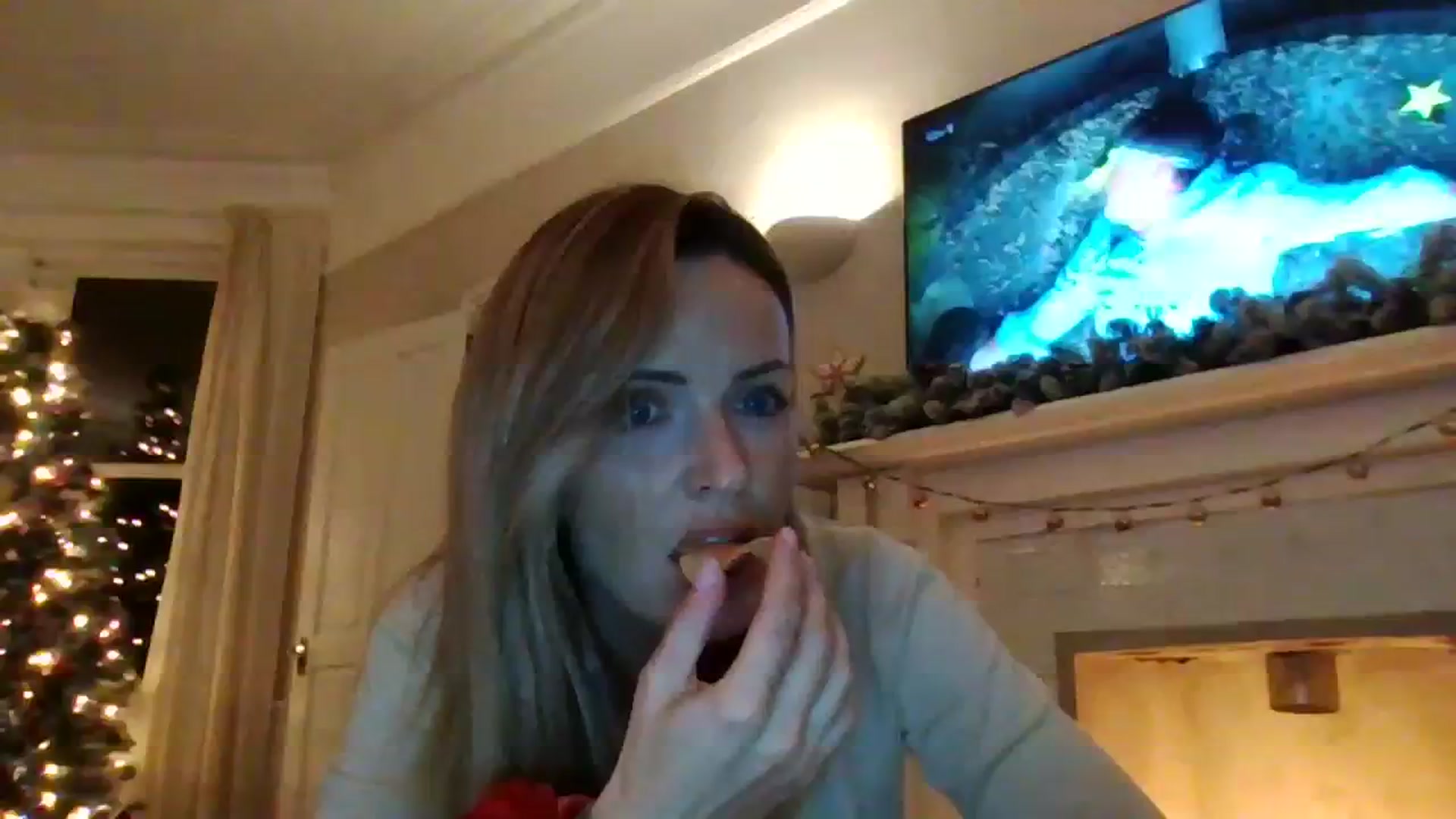 Gallery image thumbnail from Courtney's myfreecams stream on, 11/19/2023, 21:20 image 10 of 20