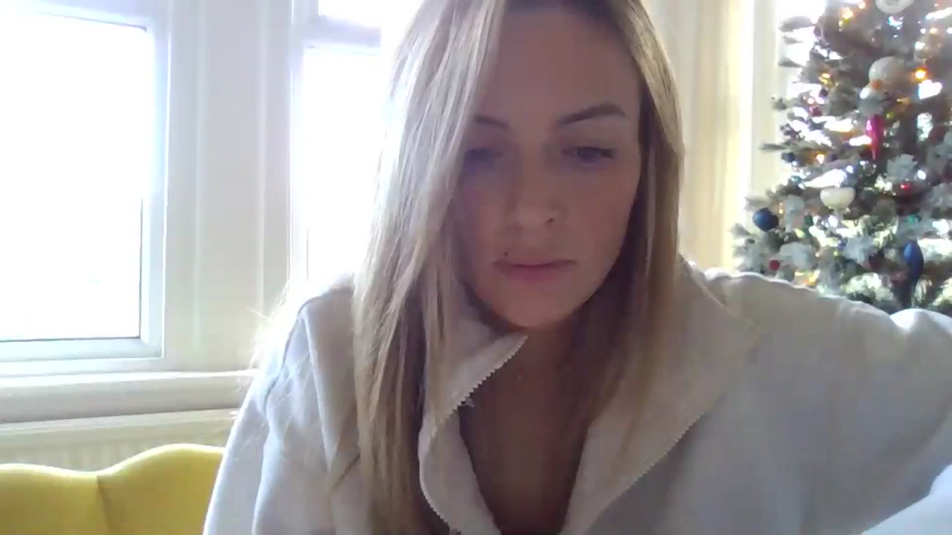 Gallery image thumbnail from Courtney's myfreecams stream on, 11/20/2023, 11:03 image 14 of 20