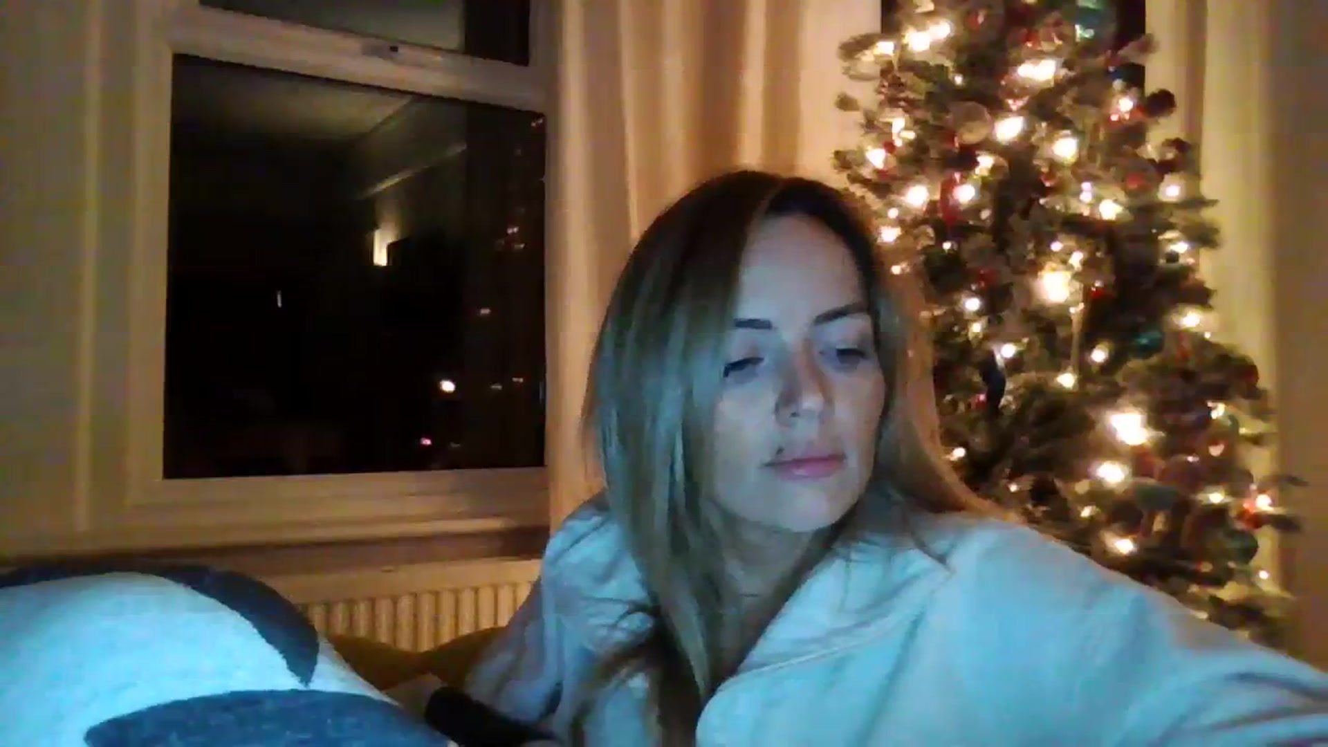 Gallery image thumbnail from Courtney's myfreecams stream on, 11/20/2023, 18:17 image 6 of 20