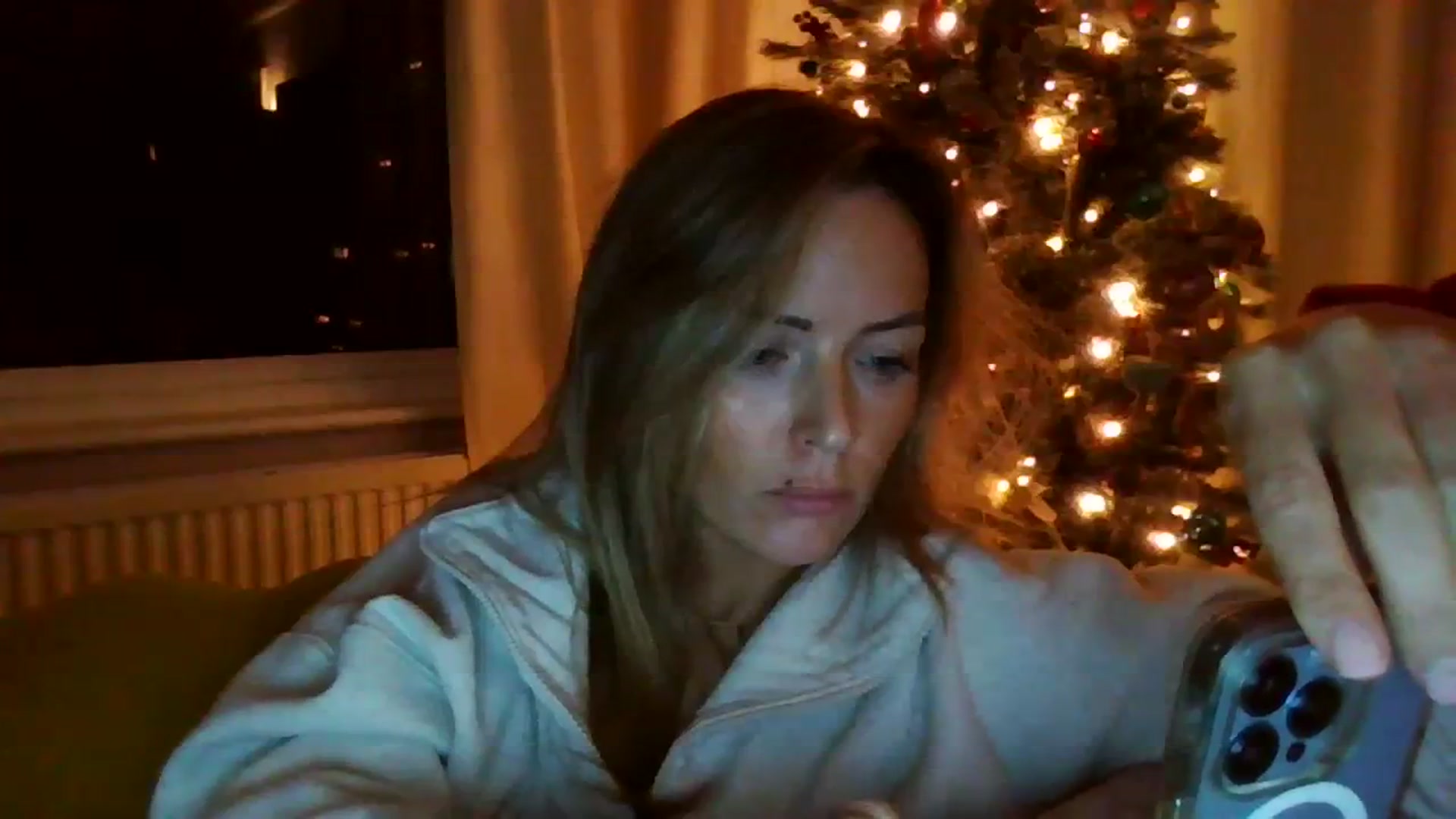 Gallery image thumbnail from Courtney's myfreecams stream on, 11/20/2023, 18:17 image 12 of 20