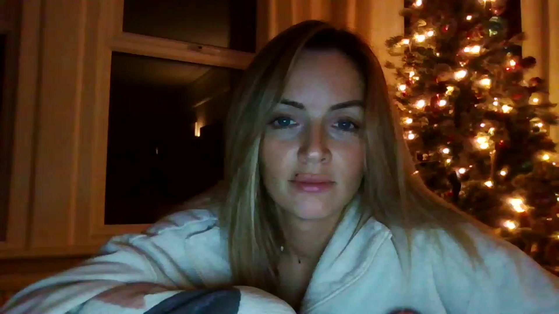 Gallery image thumbnail from Courtney's myfreecams stream on, 11/20/2023, 18:17 image 15 of 20