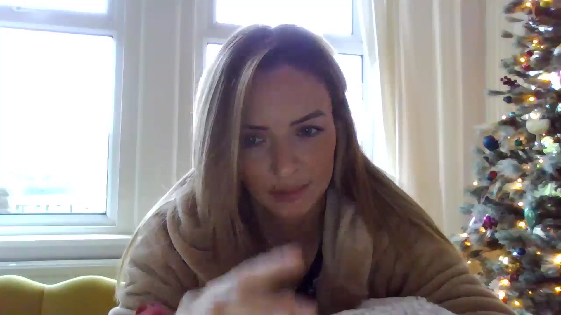 Gallery image thumbnail from Courtney's myfreecams stream on, 11/22/2023, 09:51 image 17 of 20