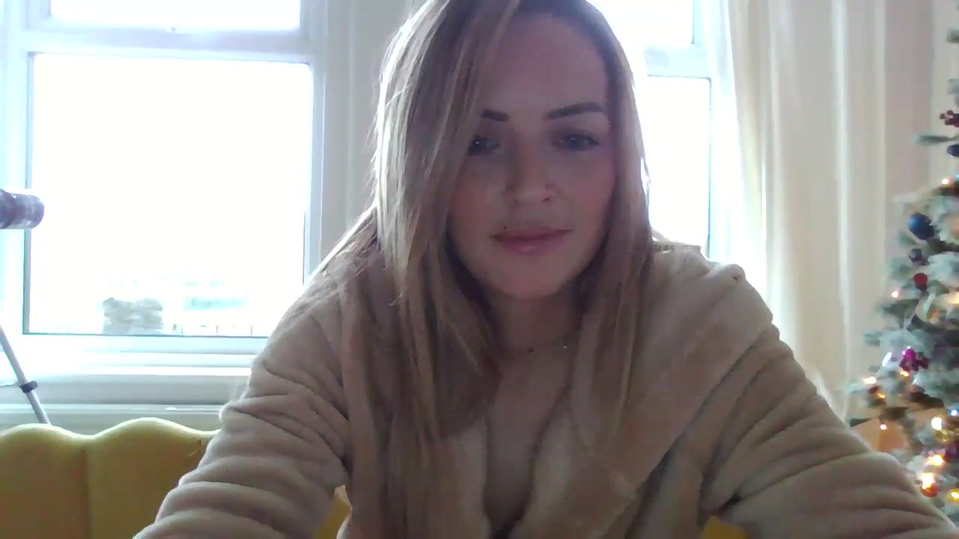 Gallery image thumbnail from Courtney's myfreecams stream on, 11/22/2023, 10:52 image 17 of 20