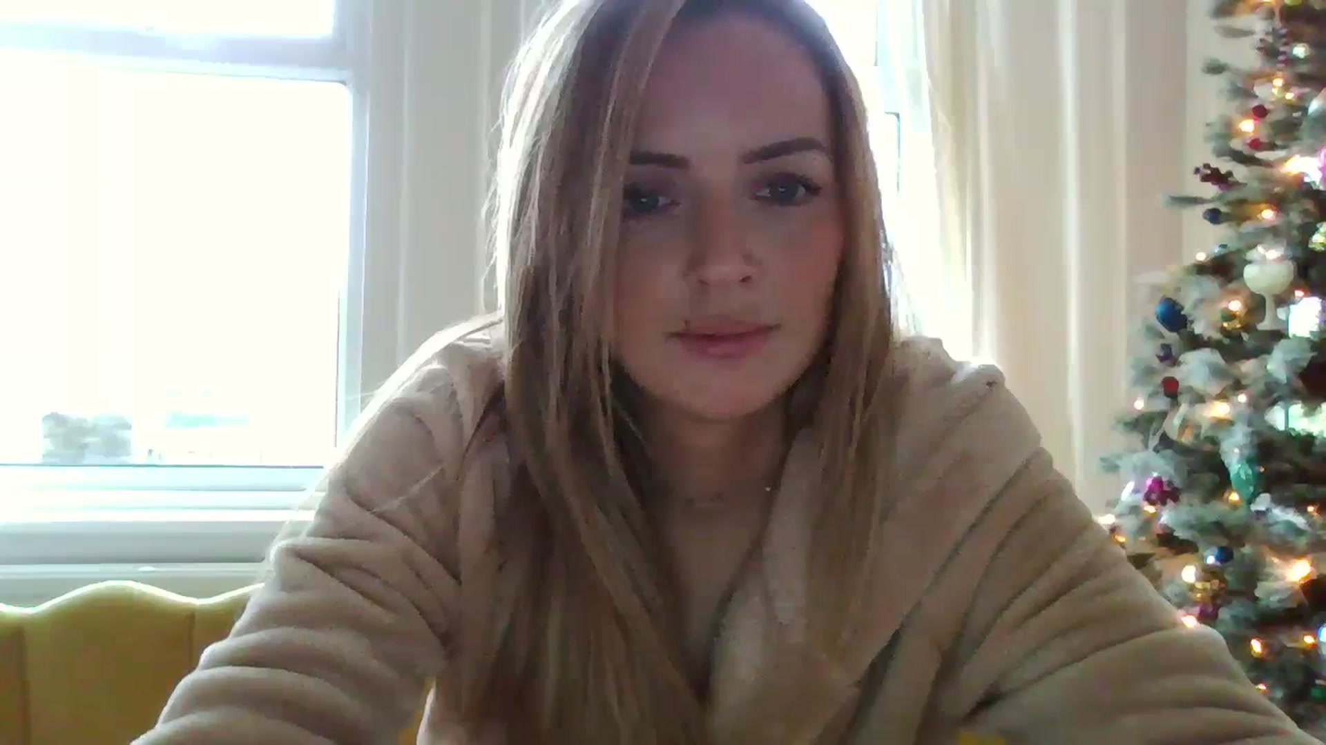 Gallery image thumbnail from Courtney's myfreecams stream on, 11/22/2023, 10:52 image 18 of 20