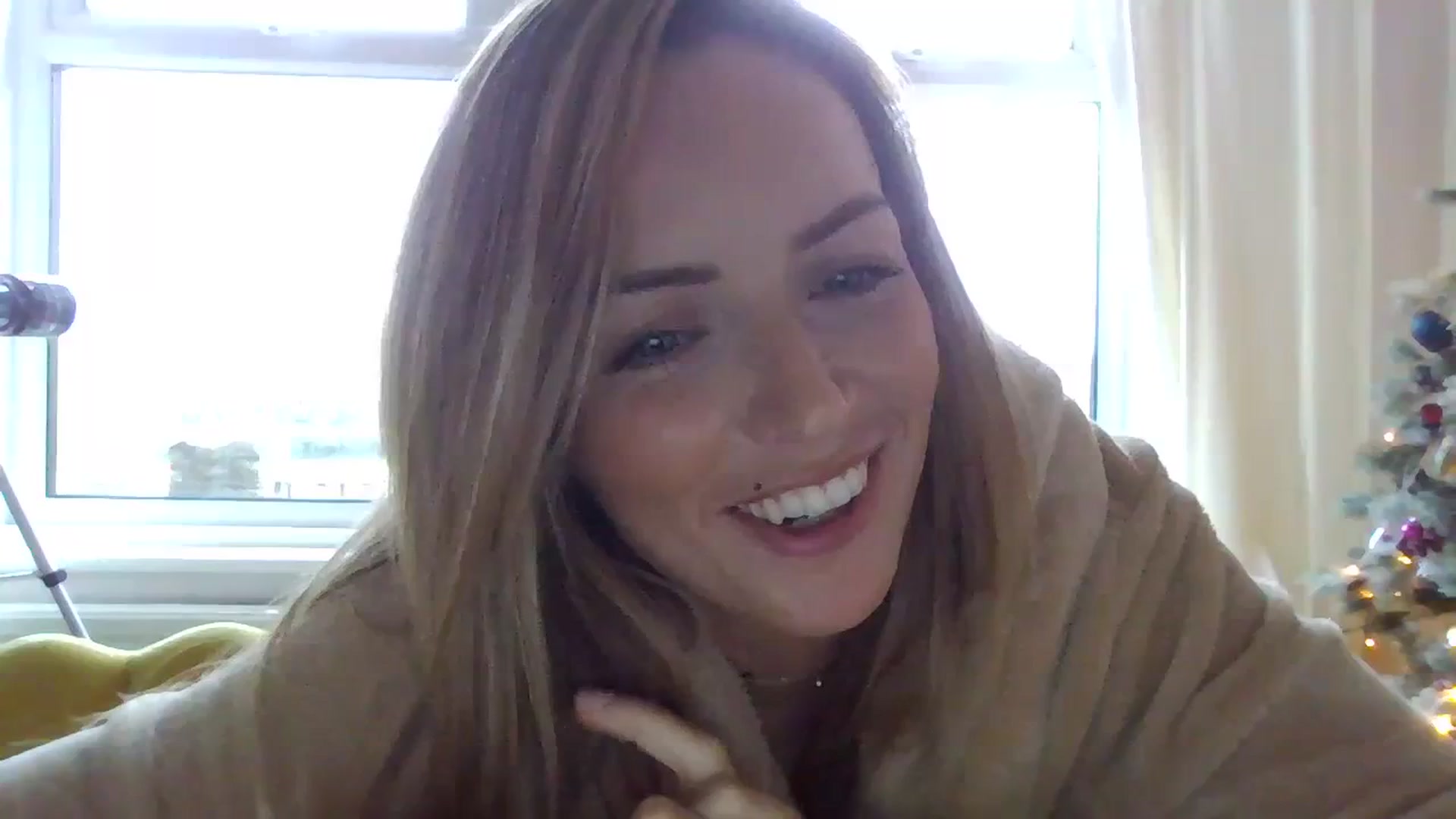 Gallery image thumbnail from Courtney's myfreecams stream on, 11/22/2023, 10:52 image 1 of 20