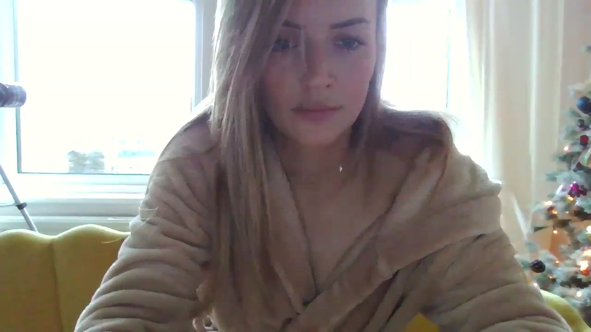 Gallery image thumbnail from Courtney's myfreecams stream on, 11/22/2023, 10:52 image 3 of 20