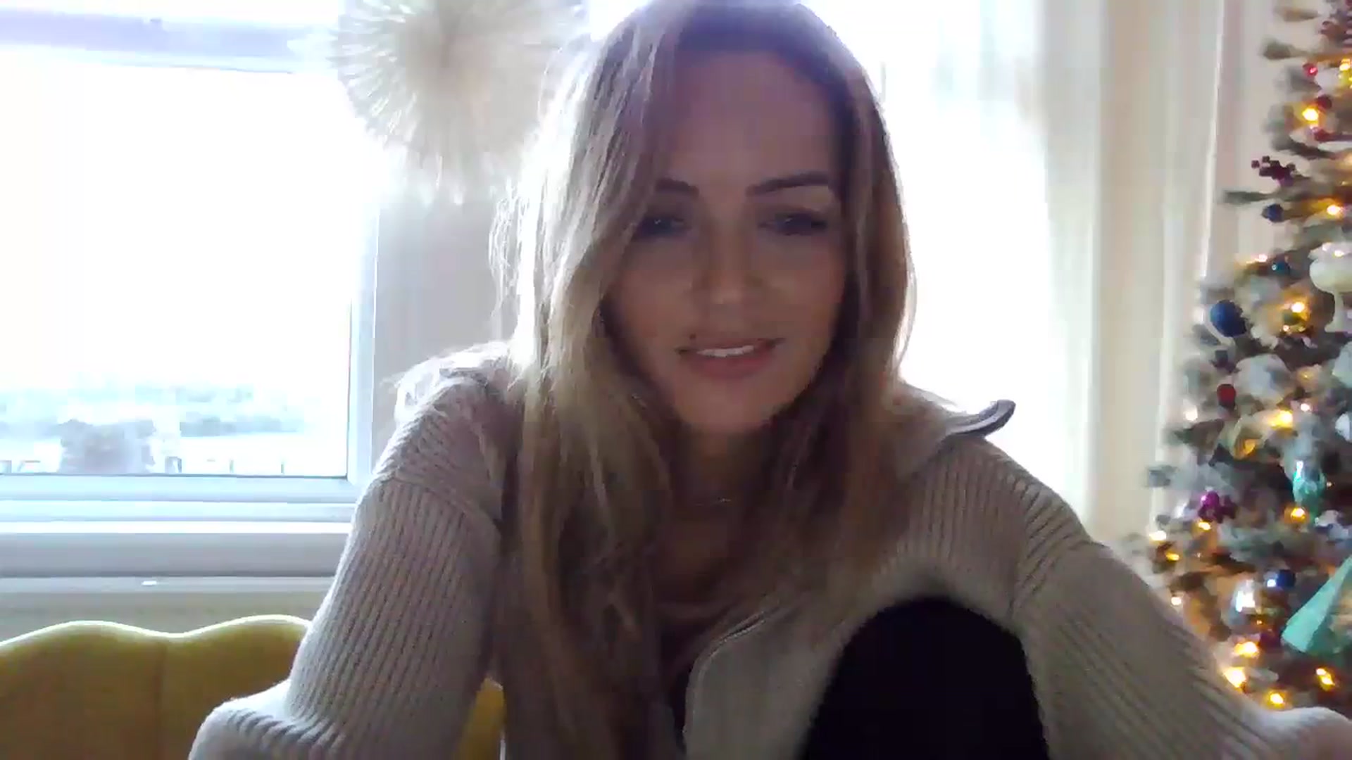 Gallery image thumbnail from Courtney's myfreecams stream on, 11/27/2023, 14:04 image 3 of 20