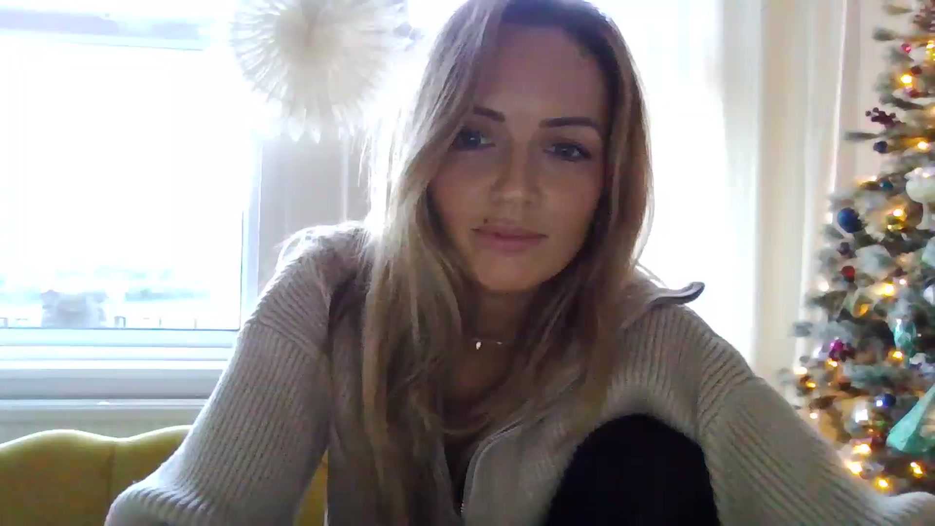 Gallery image thumbnail from Courtney's myfreecams stream on, 11/27/2023, 14:04 image 1 of 20