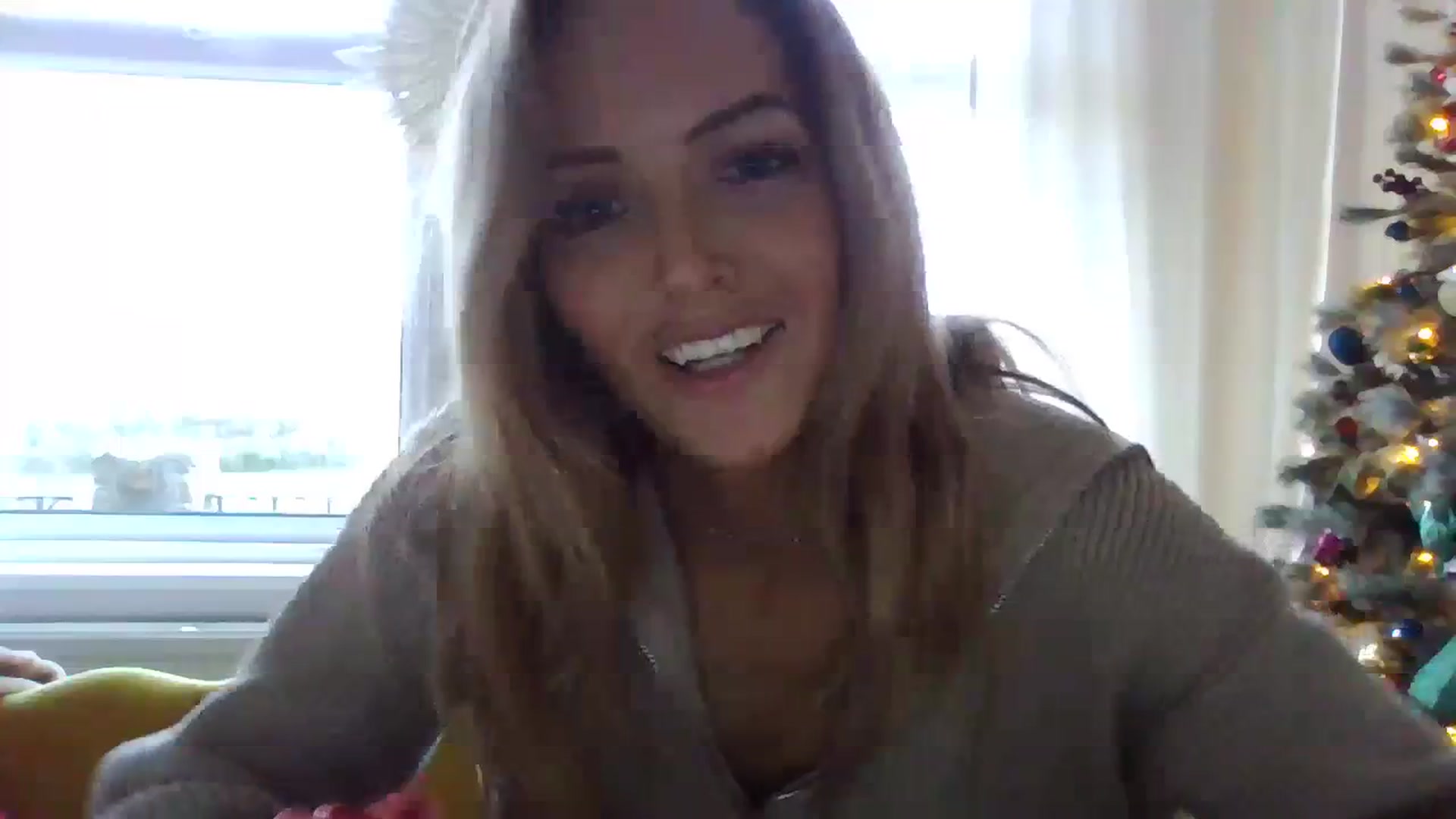 Gallery image thumbnail from Courtney's myfreecams stream on, 11/27/2023, 14:04 image 10 of 20