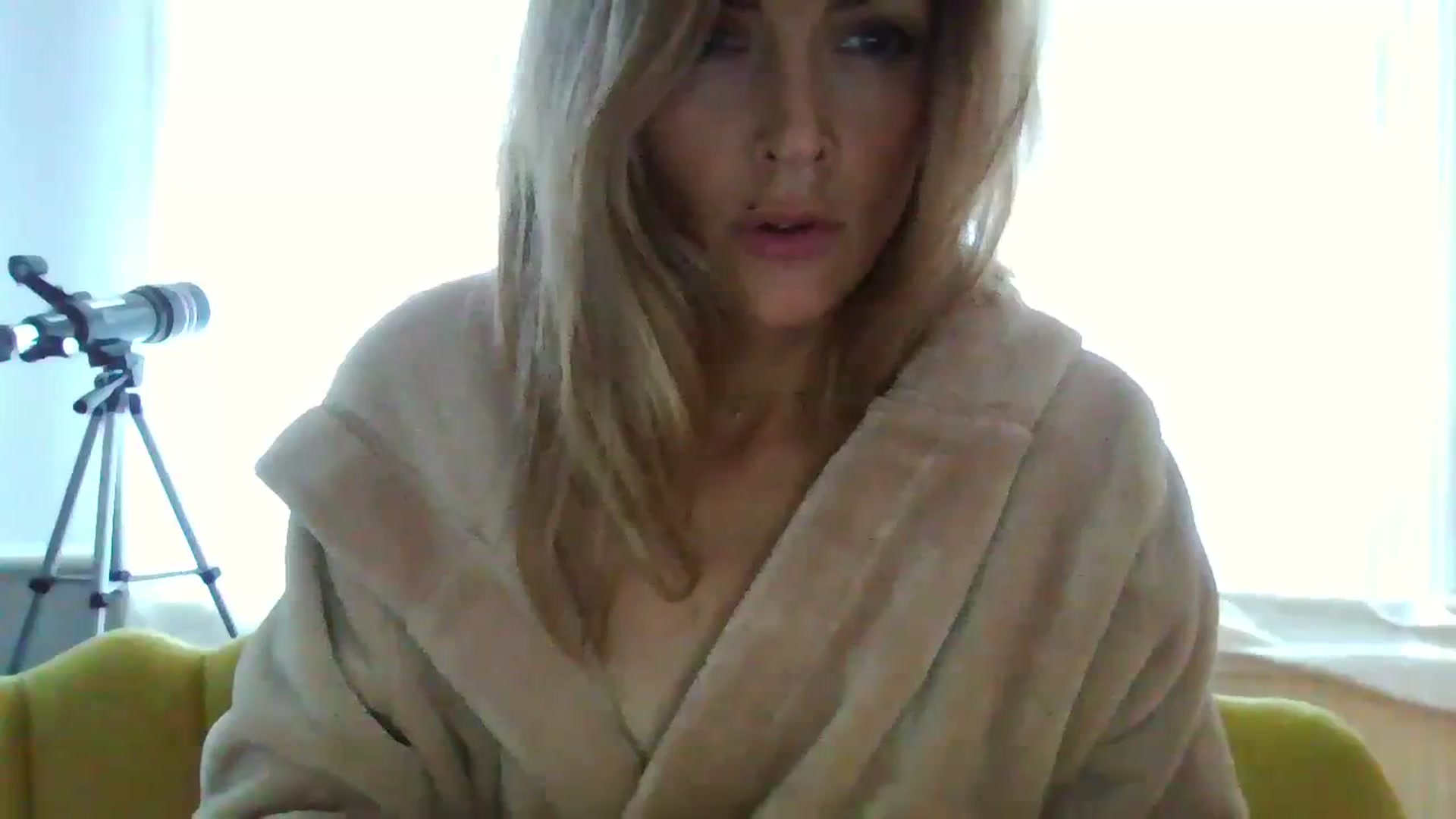 Gallery image thumbnail from Courtney's myfreecams stream on, 11/27/2023, 14:59 image 11 of 20