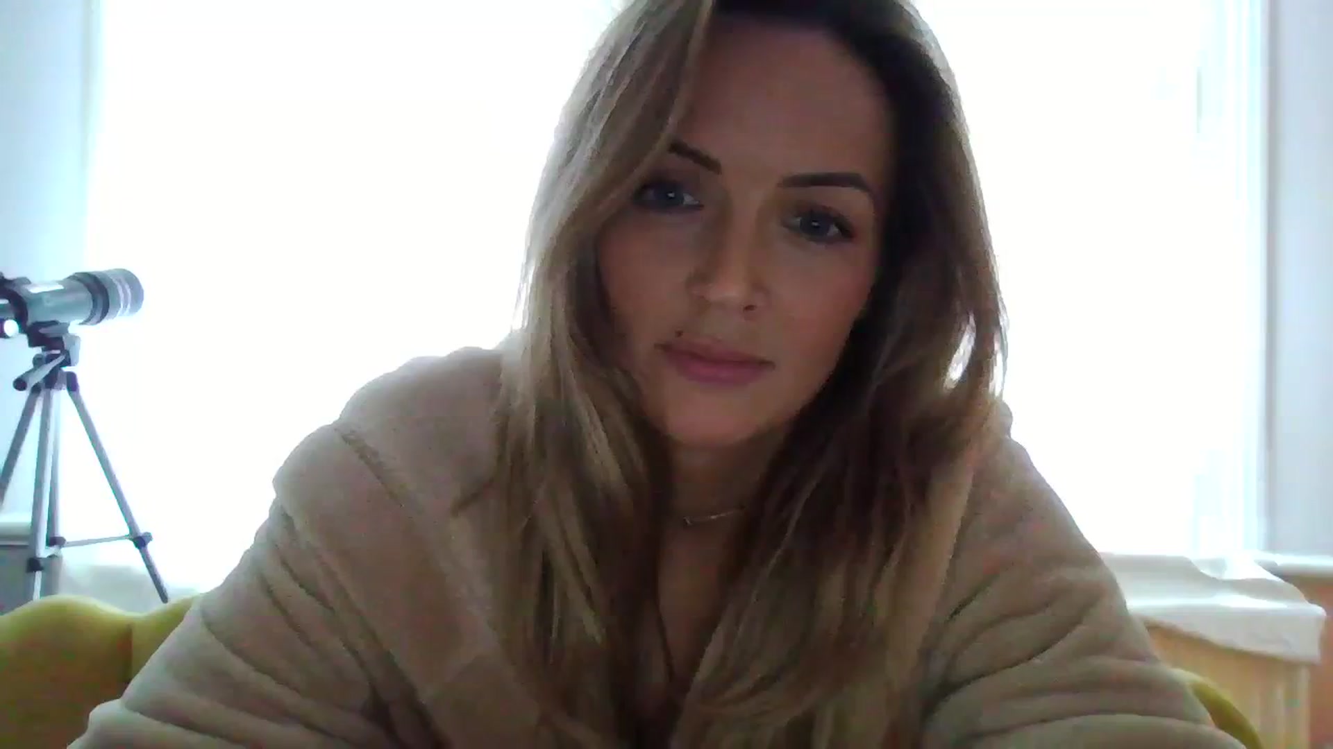 Gallery image thumbnail from Courtney's myfreecams stream on, 11/27/2023, 14:59 image 13 of 20