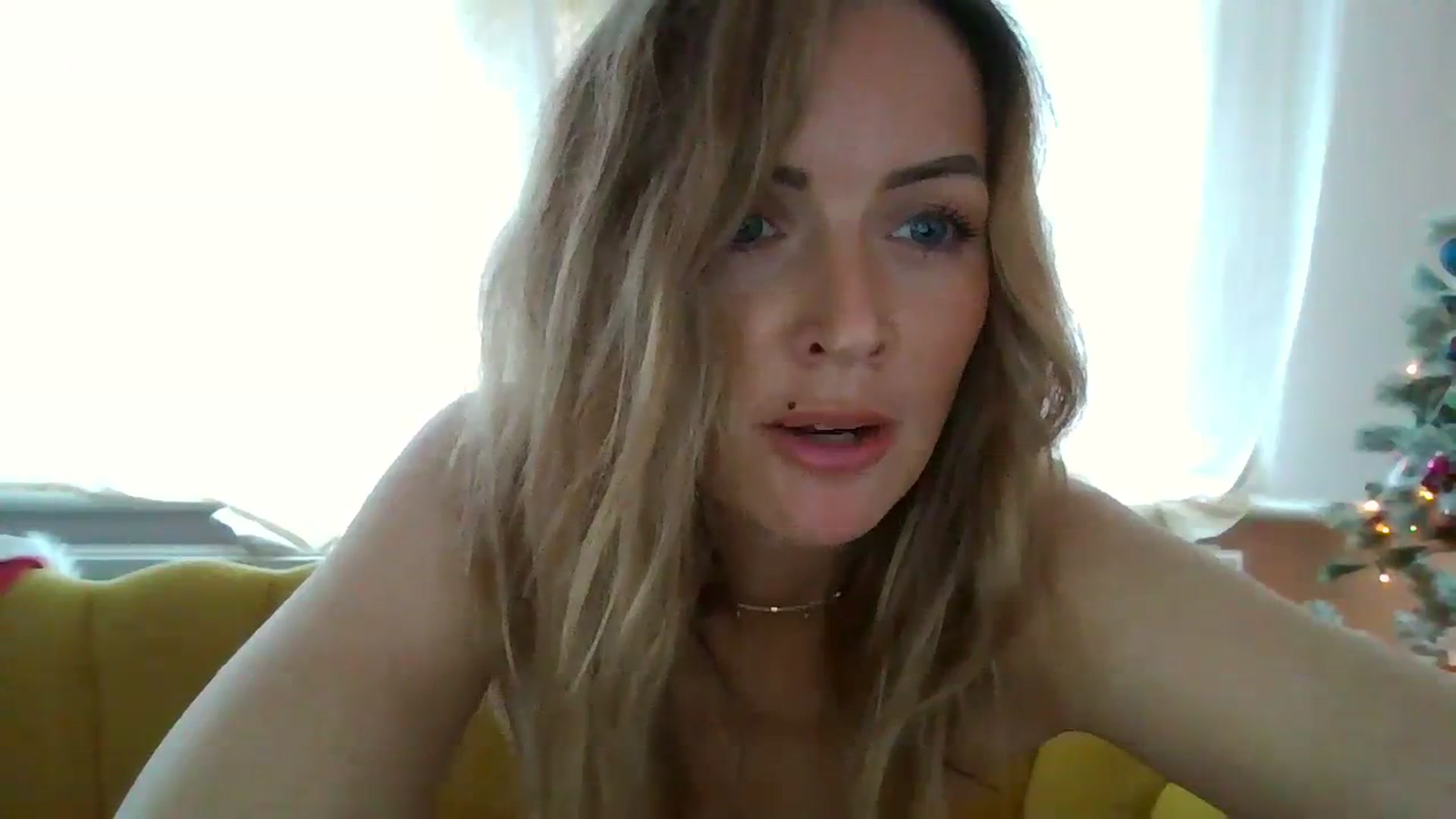 Gallery image thumbnail from Courtney's myfreecams stream on, 11/28/2023, 12:15 image 17 of 20