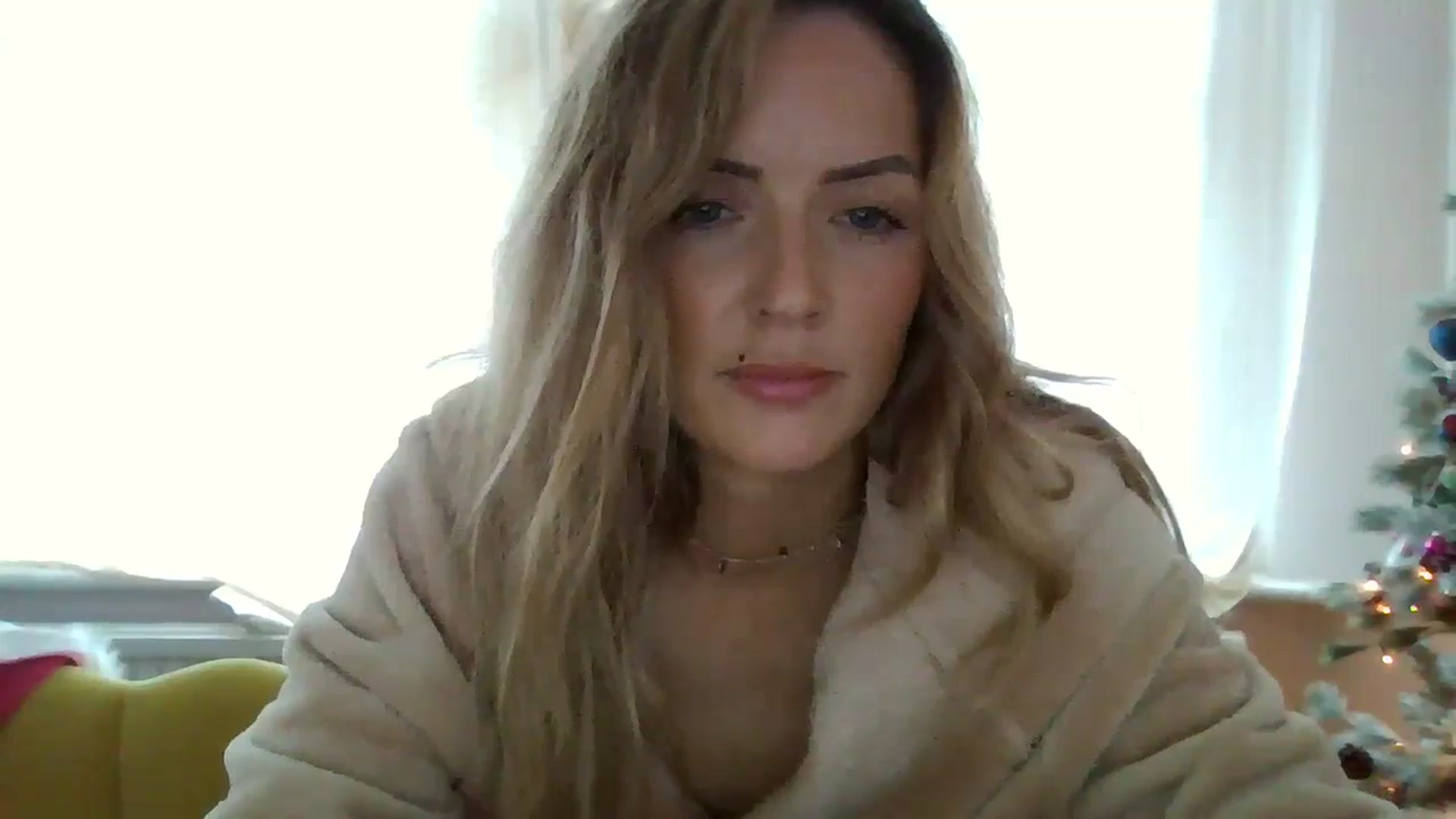 Gallery image thumbnail from Courtney's myfreecams stream on, 11/28/2023, 12:15 image 20 of 20