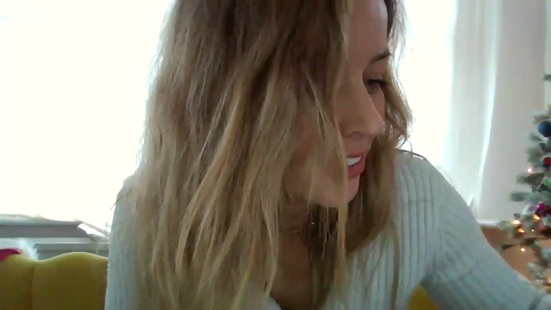 Gallery image thumbnail from Courtney's myfreecams stream on, 11/28/2023, 12:15 image 8 of 20