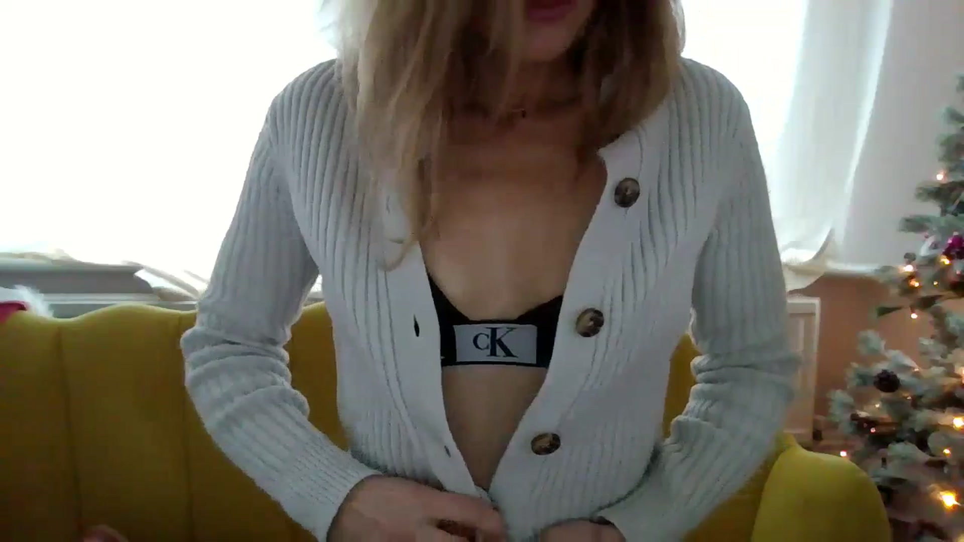 Gallery image thumbnail from Courtney's myfreecams stream on, 11/28/2023, 12:15 image 10 of 20