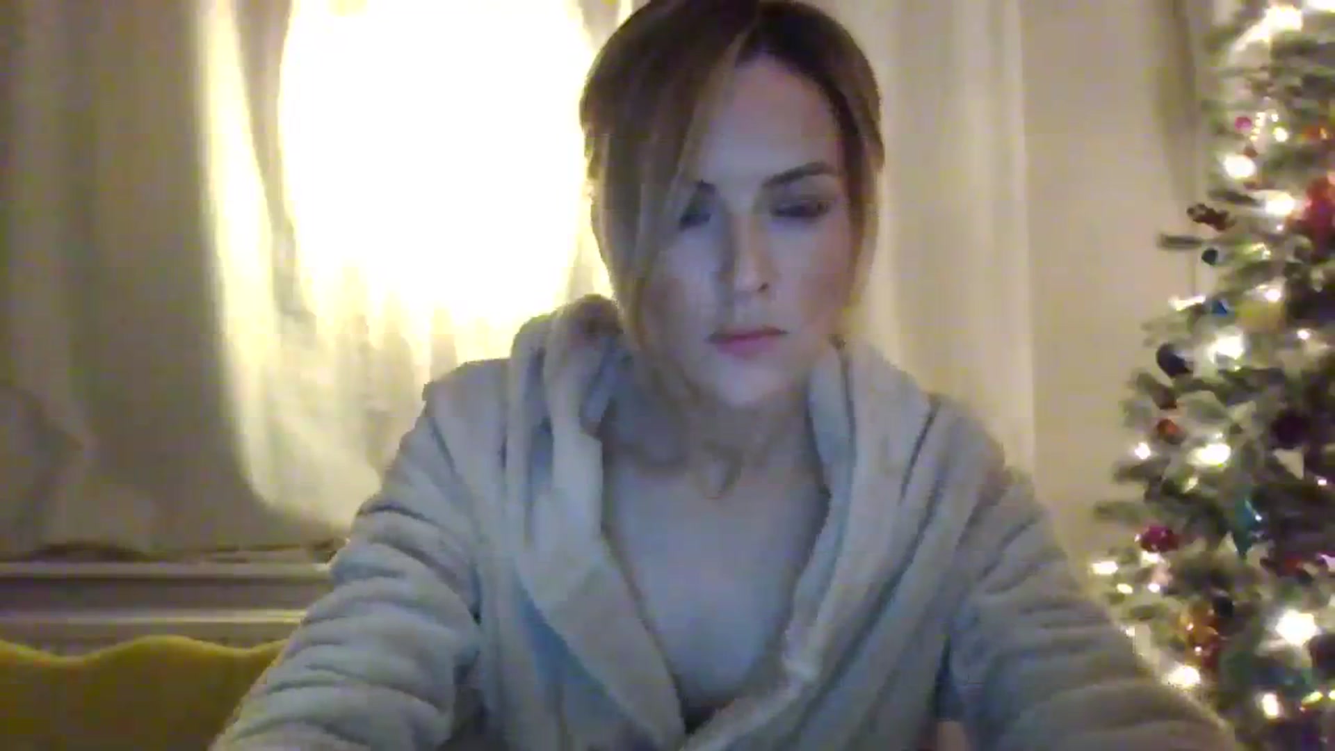 Gallery image thumbnail from Courtney's myfreecams stream on, 12/01/2023, 22:58 image 16 of 20