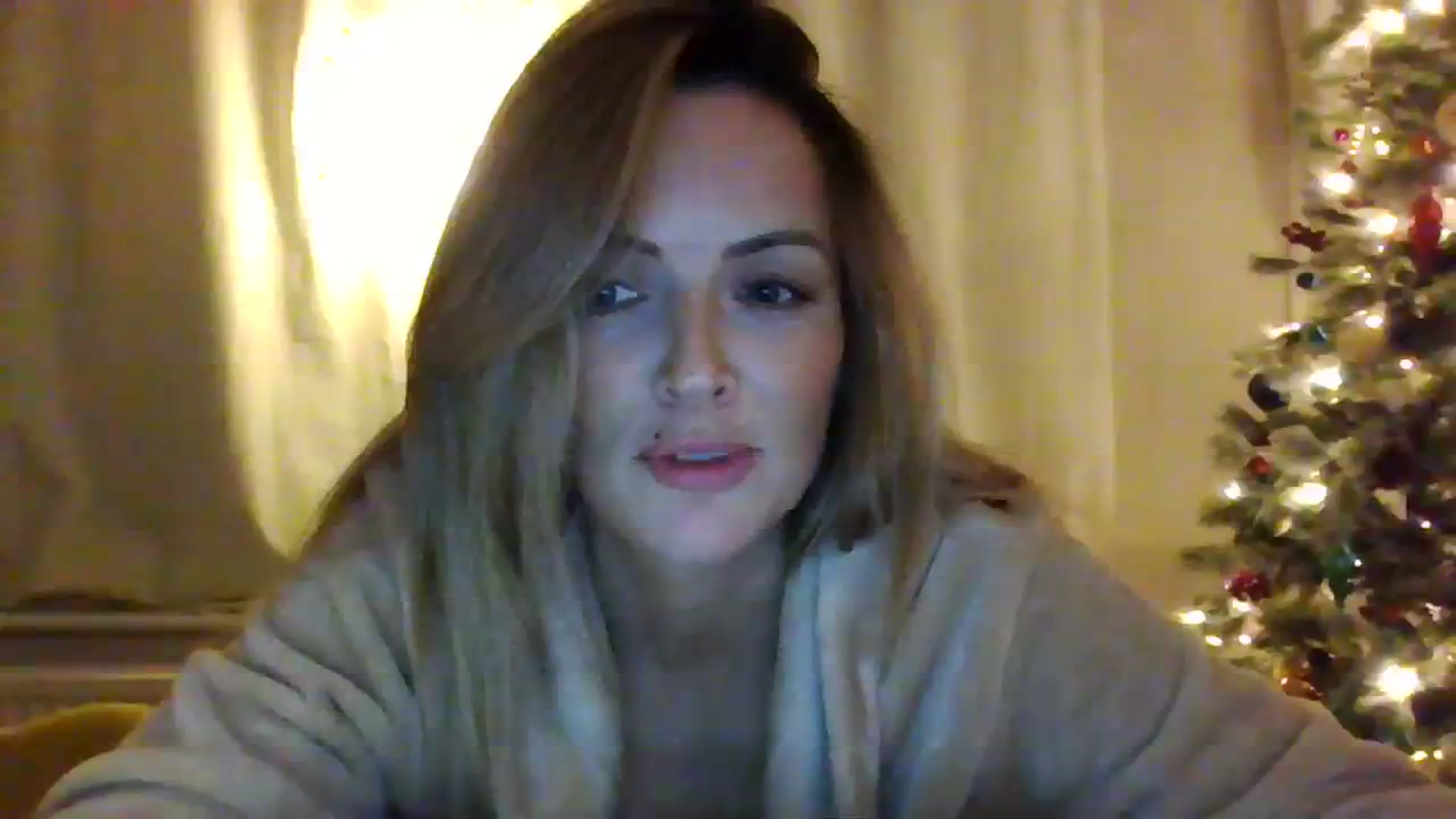 Gallery image thumbnail from Courtney's myfreecams stream on, 12/01/2023, 22:58 image 5 of 20
