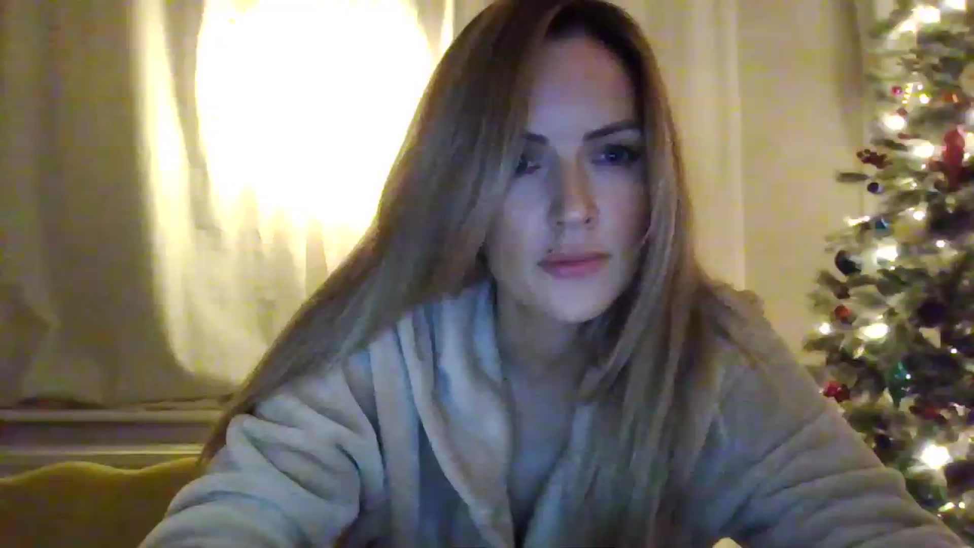 Gallery image thumbnail from Courtney's myfreecams stream on, 12/01/2023, 22:58 image 4 of 20