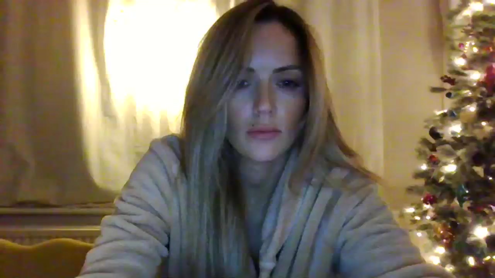 Gallery image thumbnail from Courtney's myfreecams stream on, 12/01/2023, 23:18 image 1 of 20