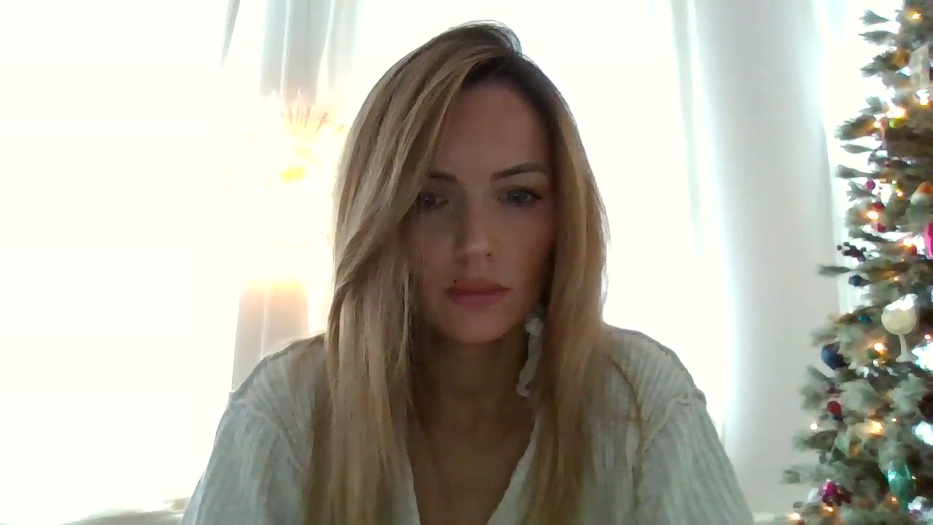 Gallery image thumbnail from Courtney's myfreecams stream on, 12/02/2023, 13:18 image 3 of 20