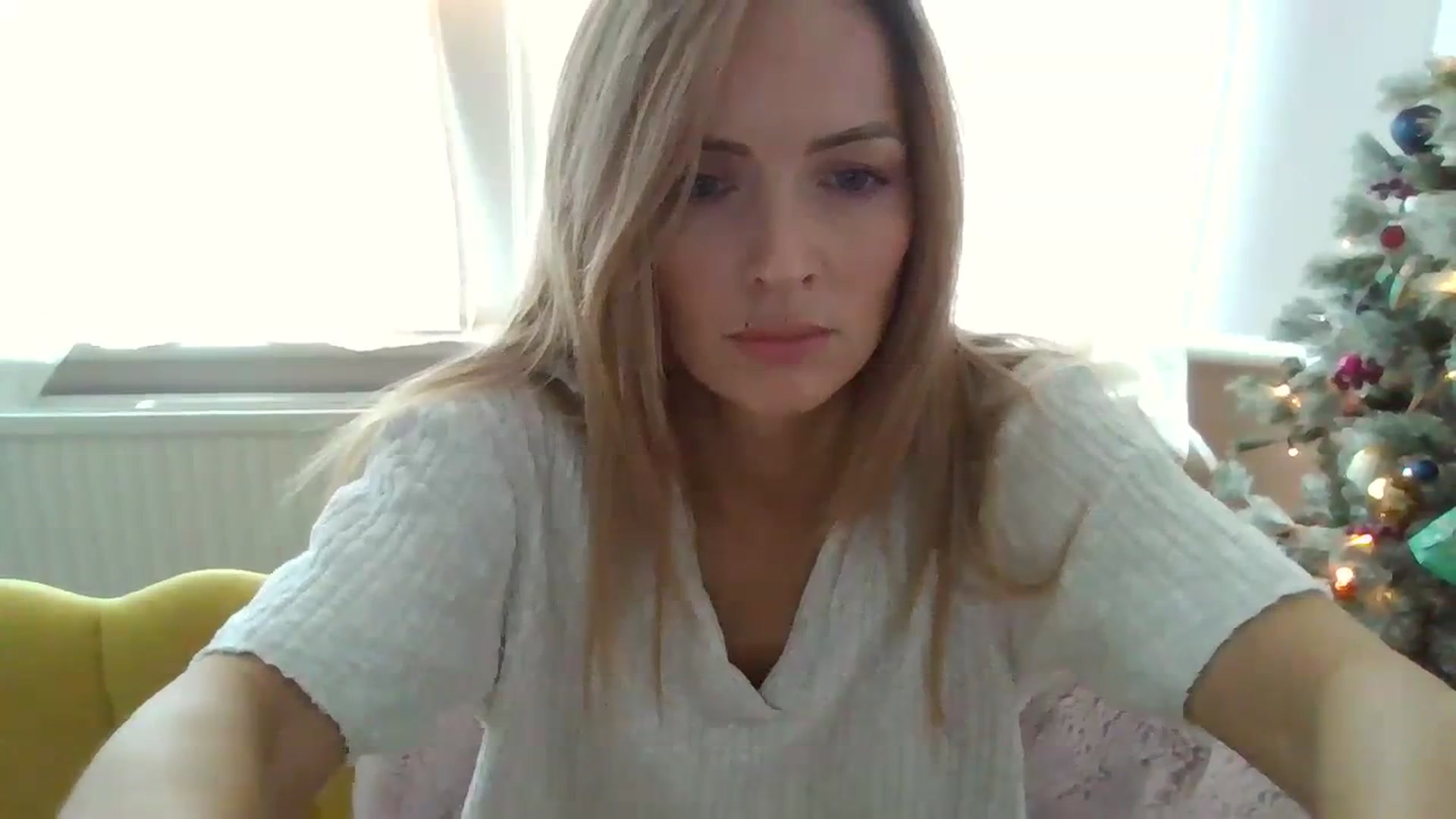 Gallery image thumbnail from Courtney's myfreecams stream on, 12/02/2023, 13:18 image 9 of 20