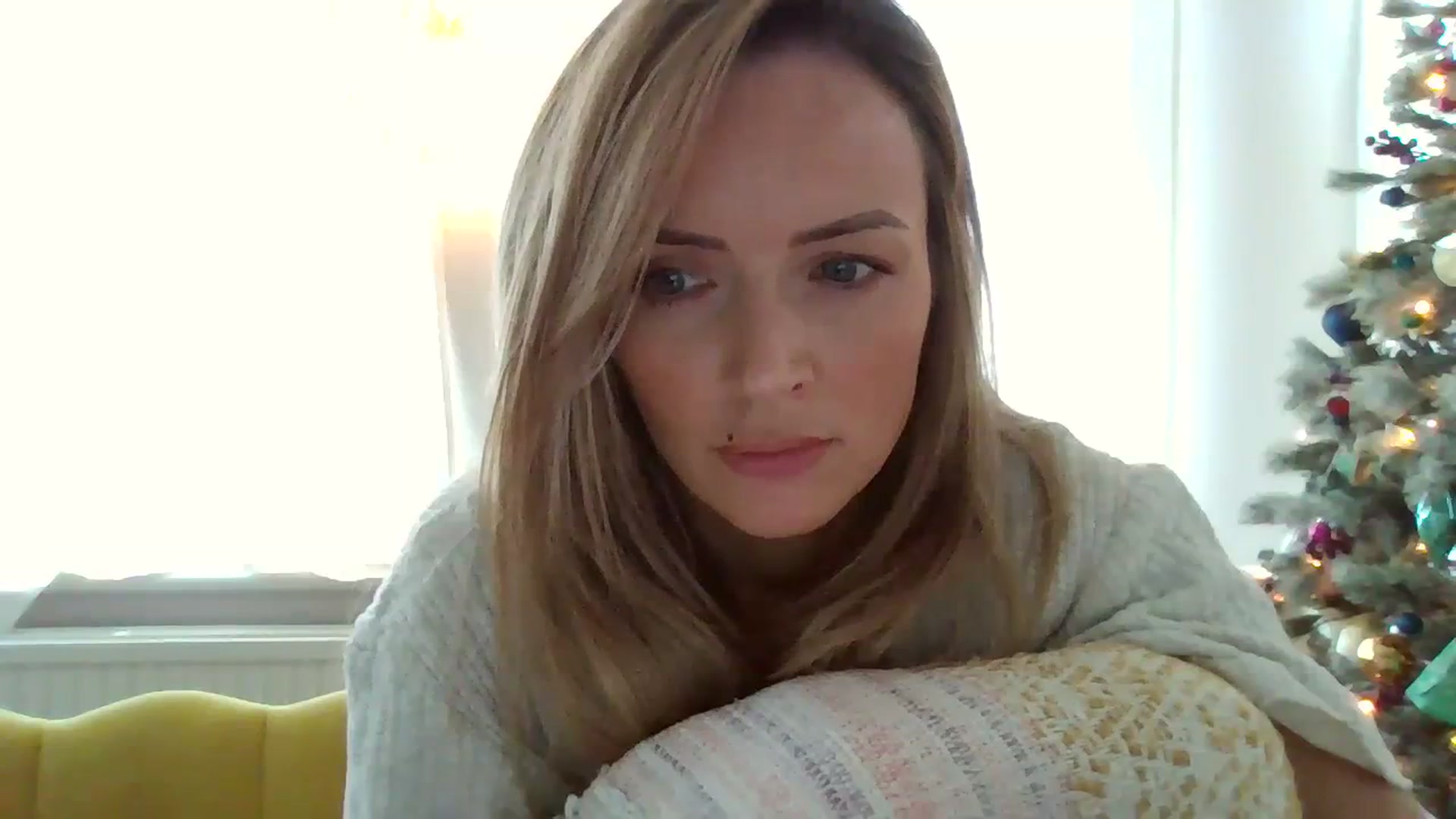 Gallery image thumbnail from Courtney's myfreecams stream on, 12/02/2023, 13:18 image 13 of 20