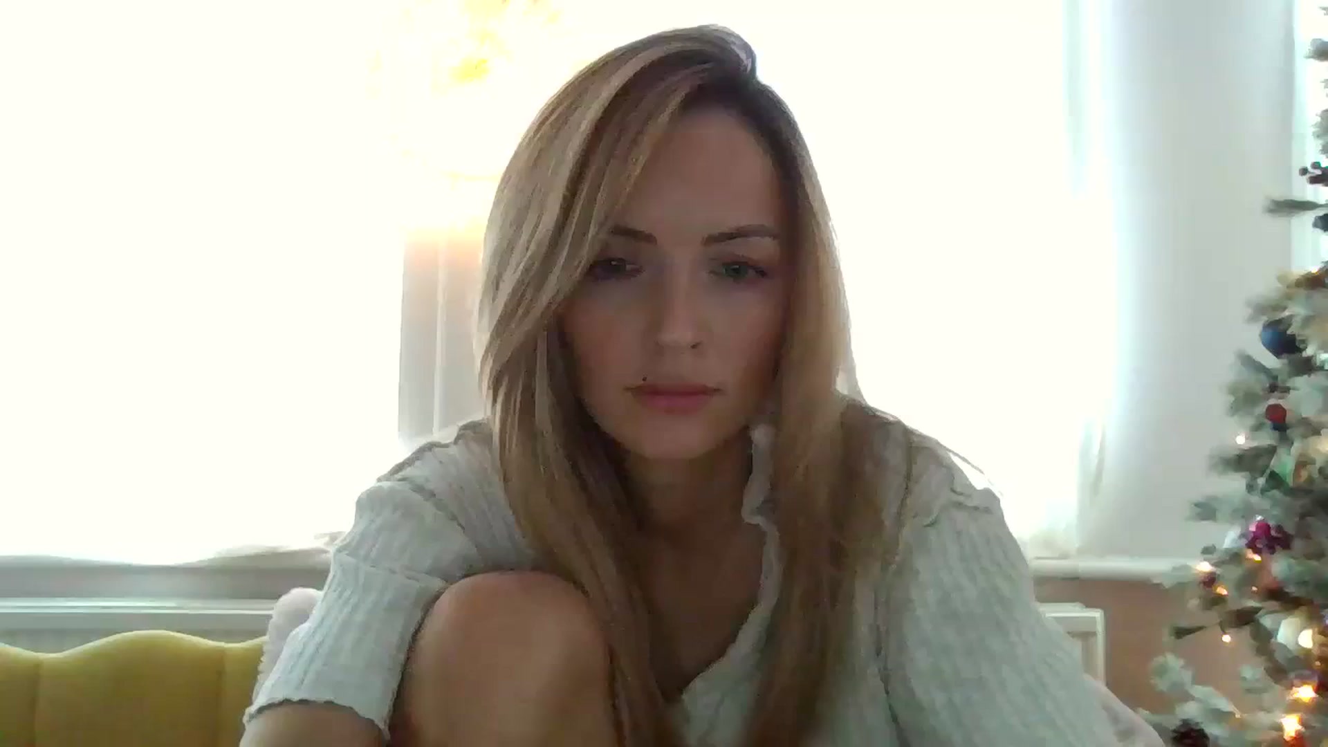Gallery image thumbnail from Courtney's myfreecams stream on, 12/02/2023, 13:18 image 2 of 20