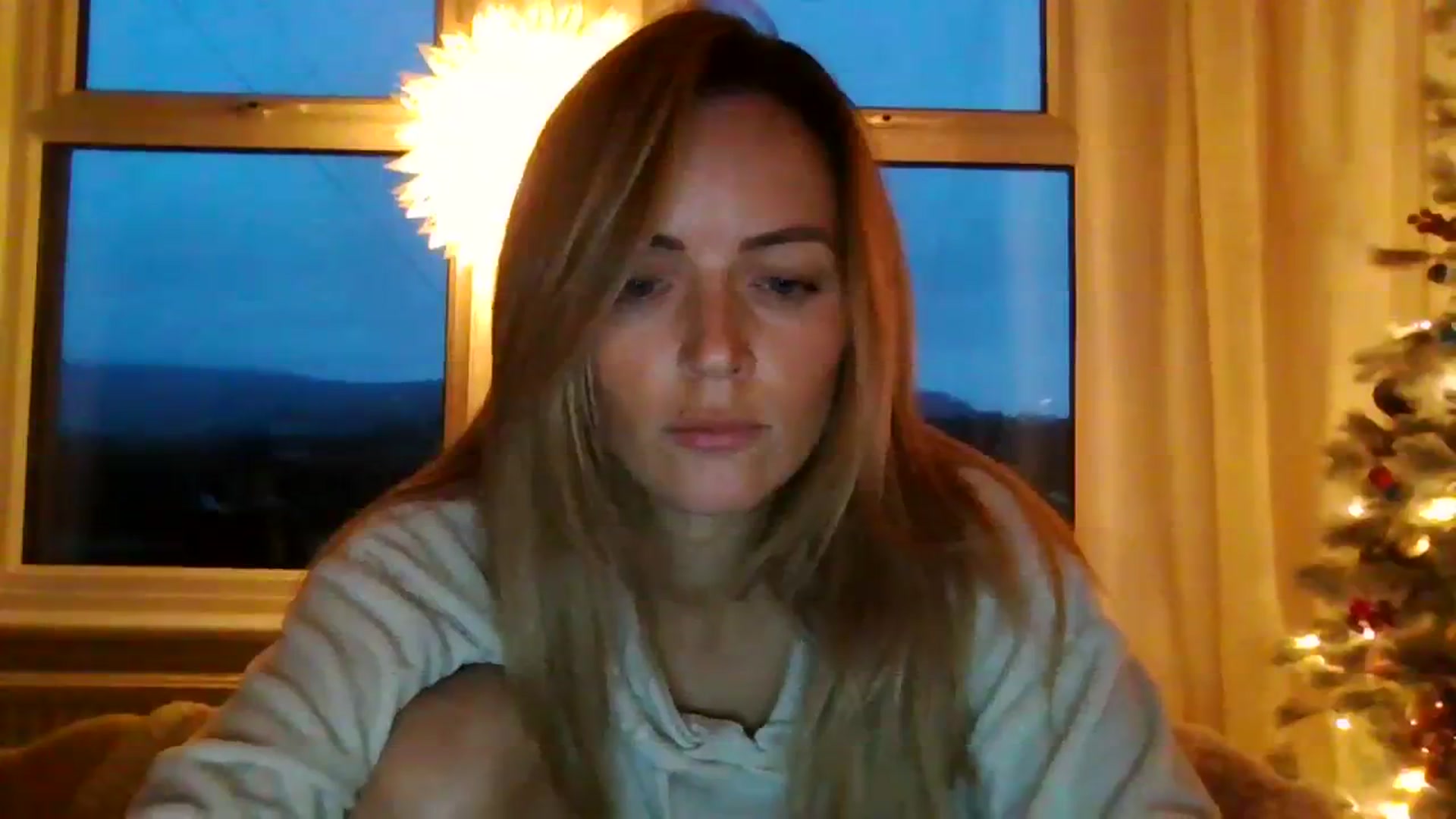 Gallery image thumbnail from Courtney's myfreecams stream on, 12/04/2023, 17:01 image 8 of 20