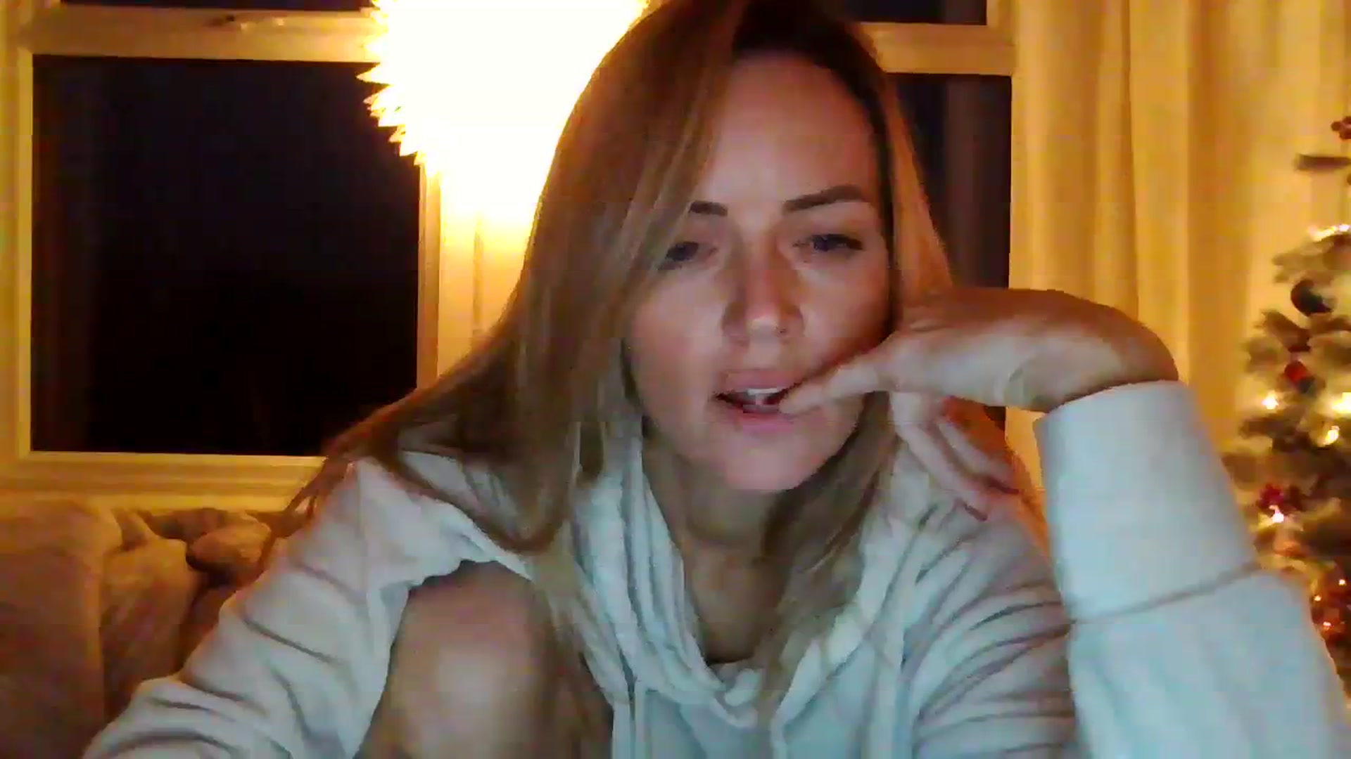 Gallery image thumbnail from Courtney's myfreecams stream on, 12/04/2023, 17:01 image 15 of 20