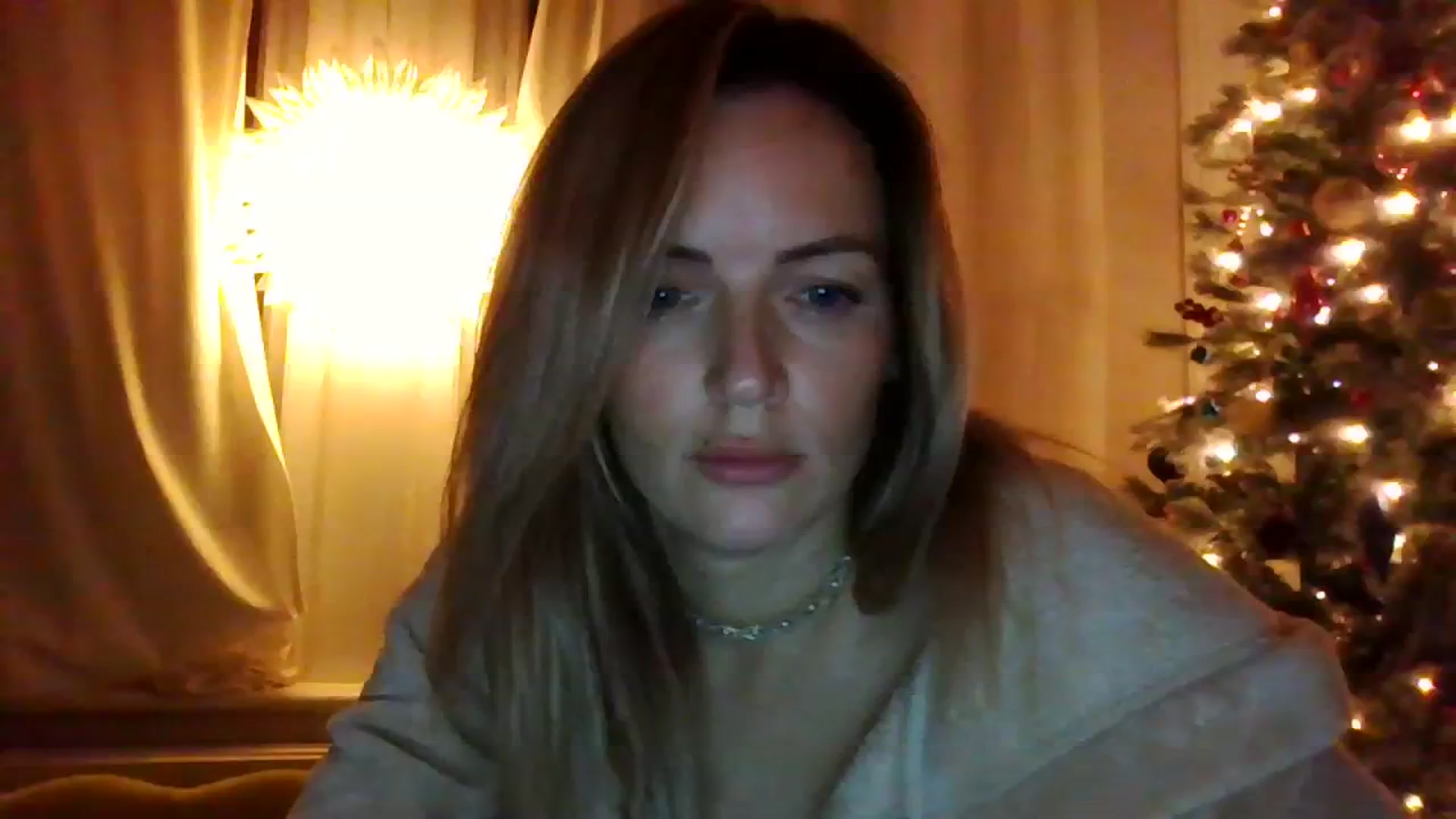 Gallery image thumbnail from Courtney's myfreecams stream on, 12/04/2023, 22:16 image 17 of 20