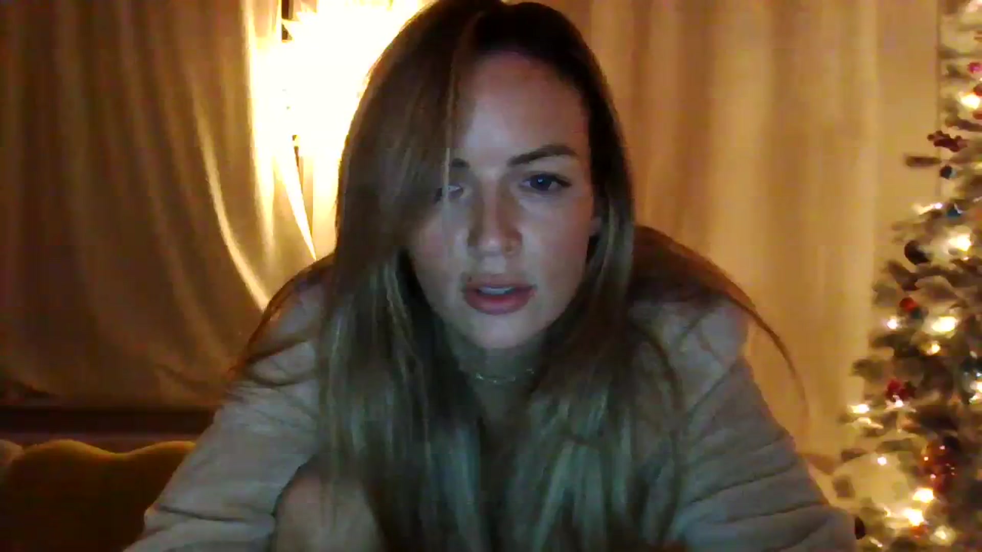 Gallery image thumbnail from Courtney's myfreecams stream on, 12/04/2023, 22:16 image 5 of 20